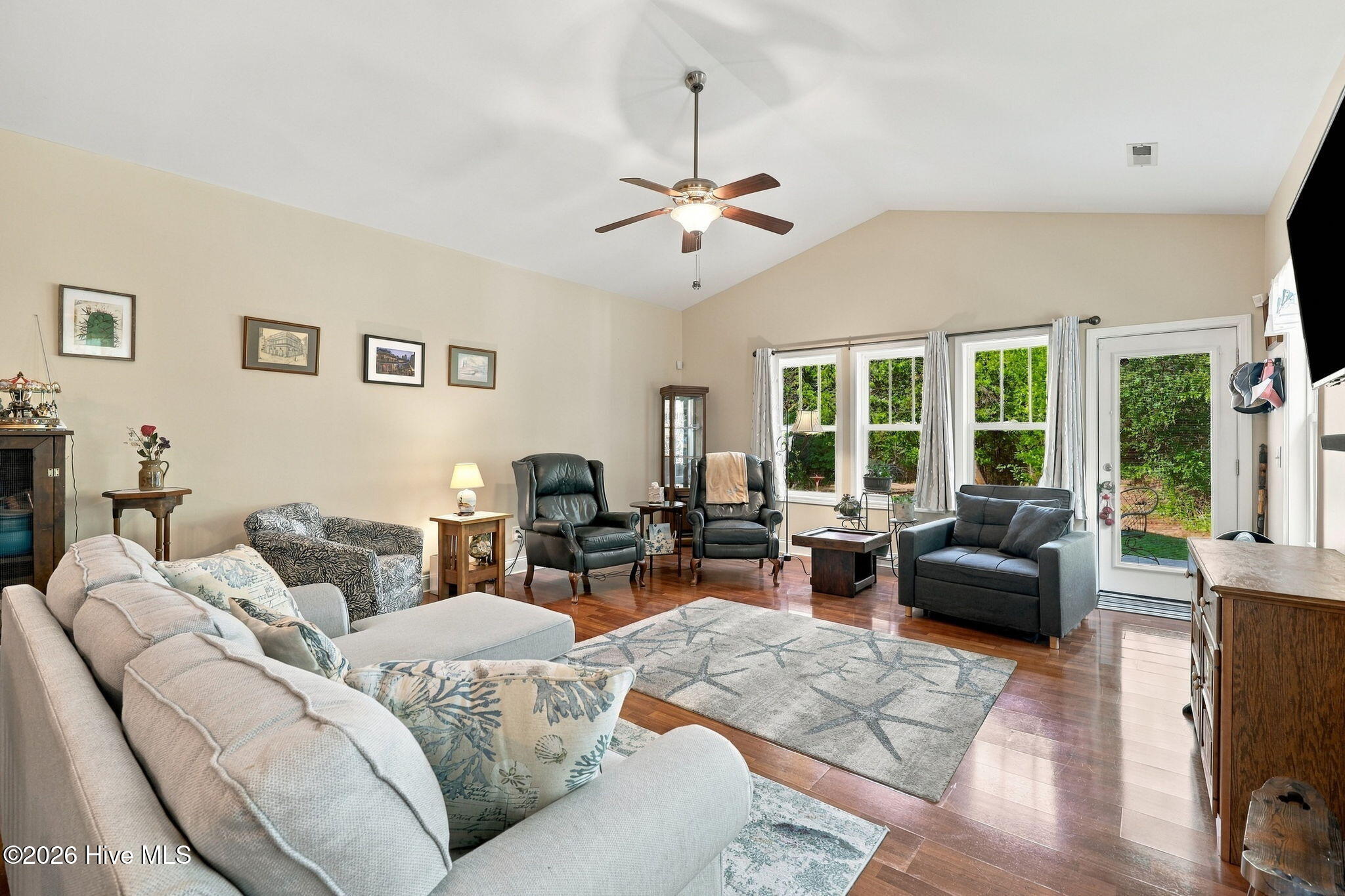 126 Penny Lane Property Photo 19