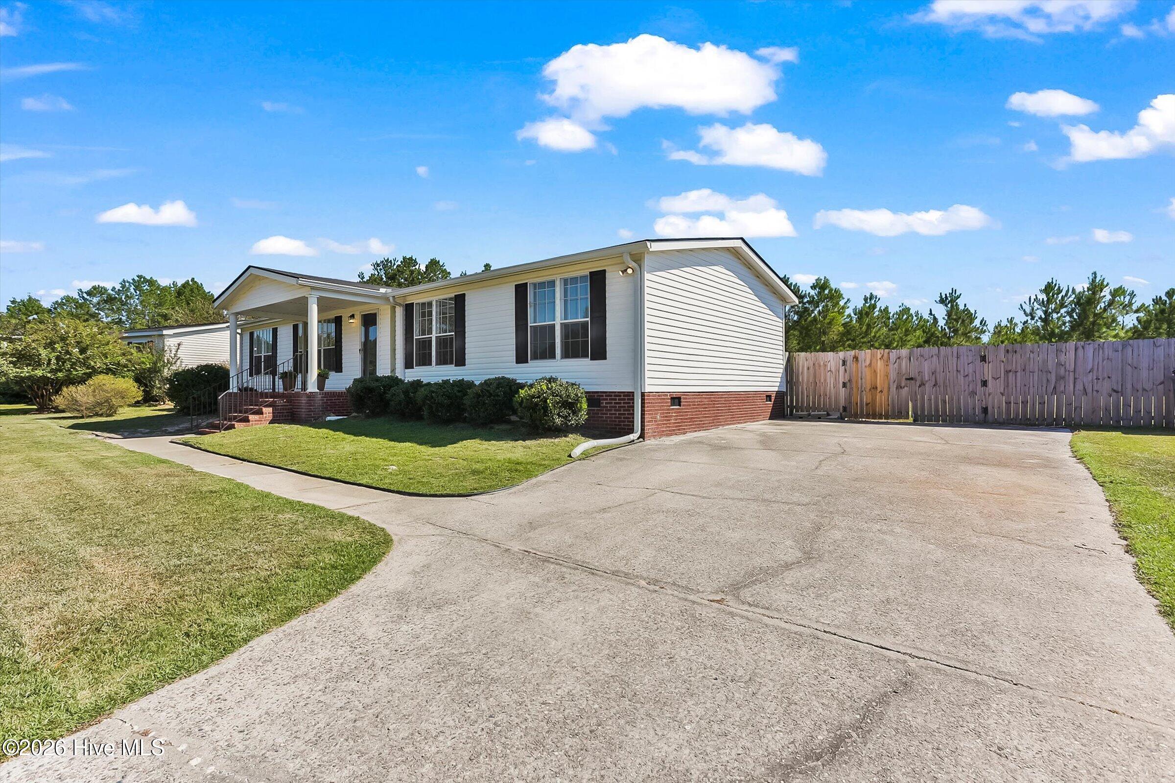 2417 Belfair Lakes Property Photo 3