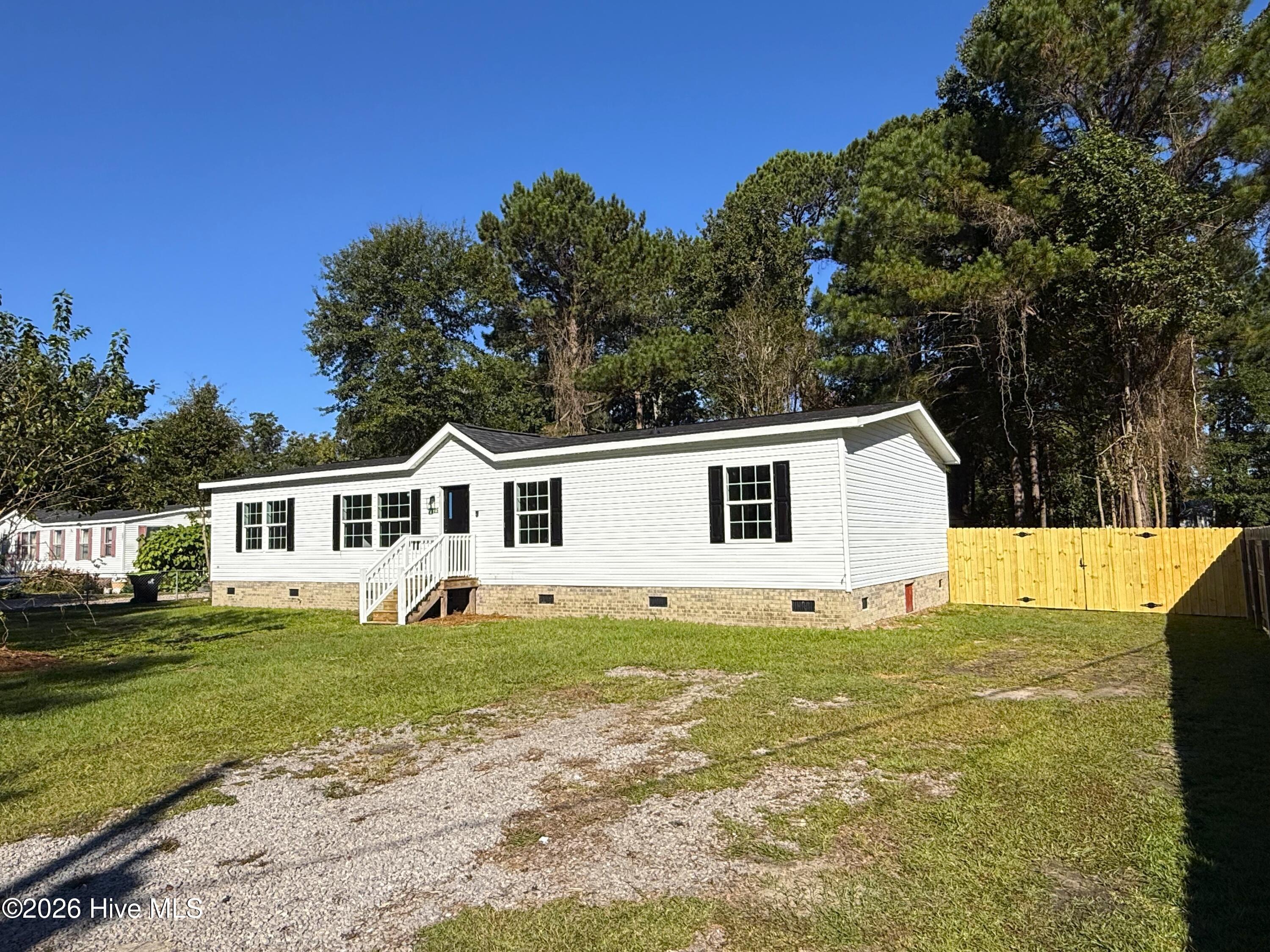 2025 Teresa Drive Property Photo 1