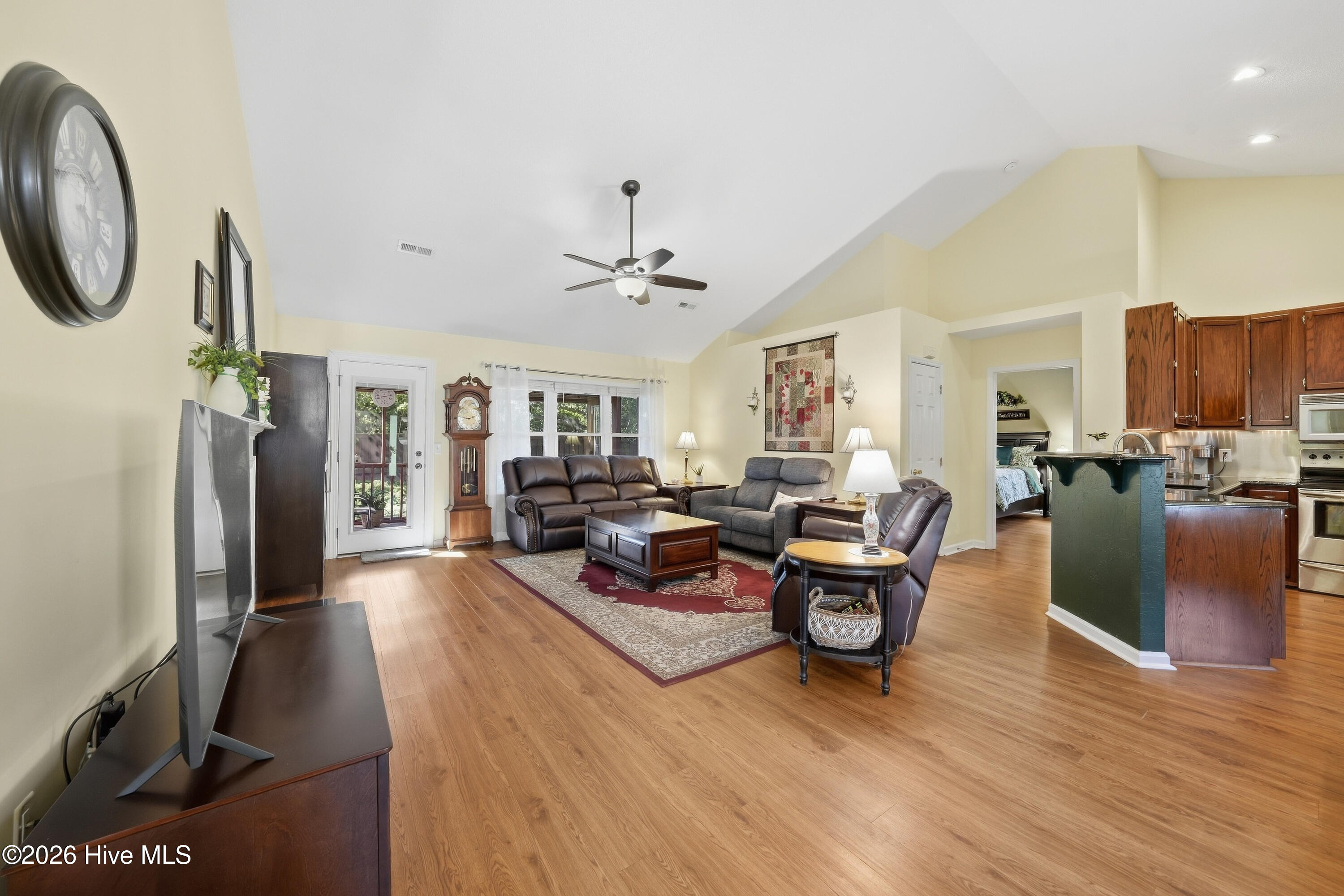 5002 Blue Grass Court Property Photo 11