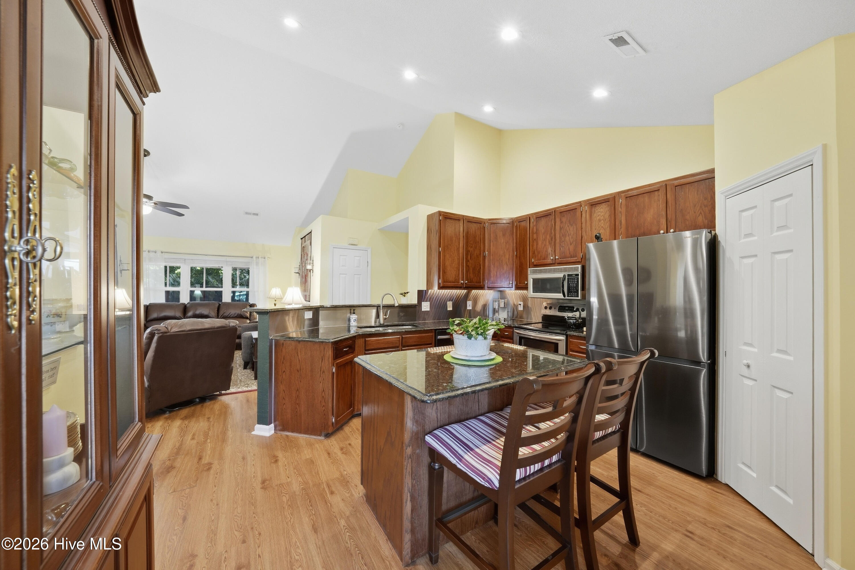 5002 Blue Grass Court Property Photo 14
