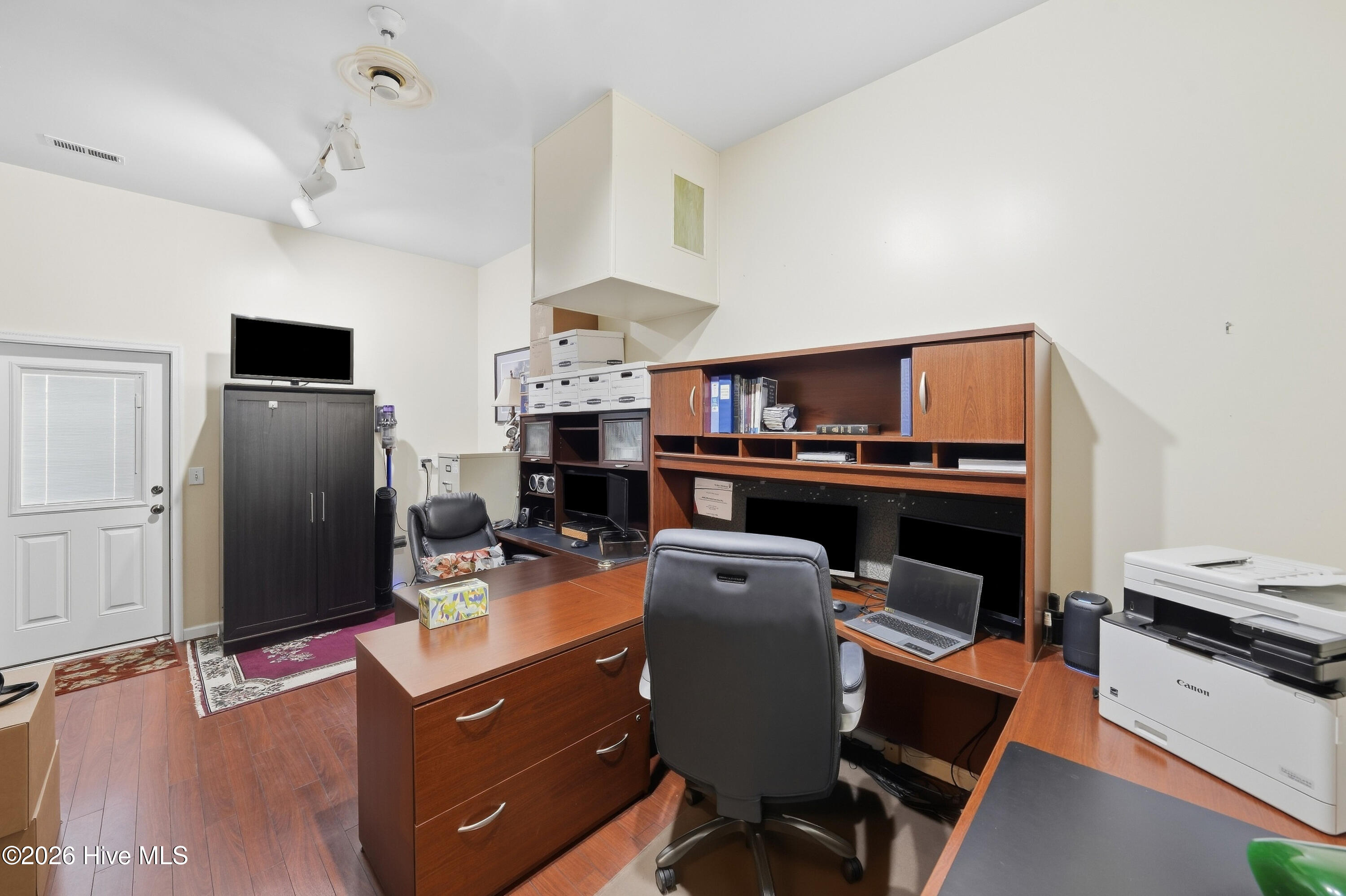 5002 Blue Grass Court Property Photo 30