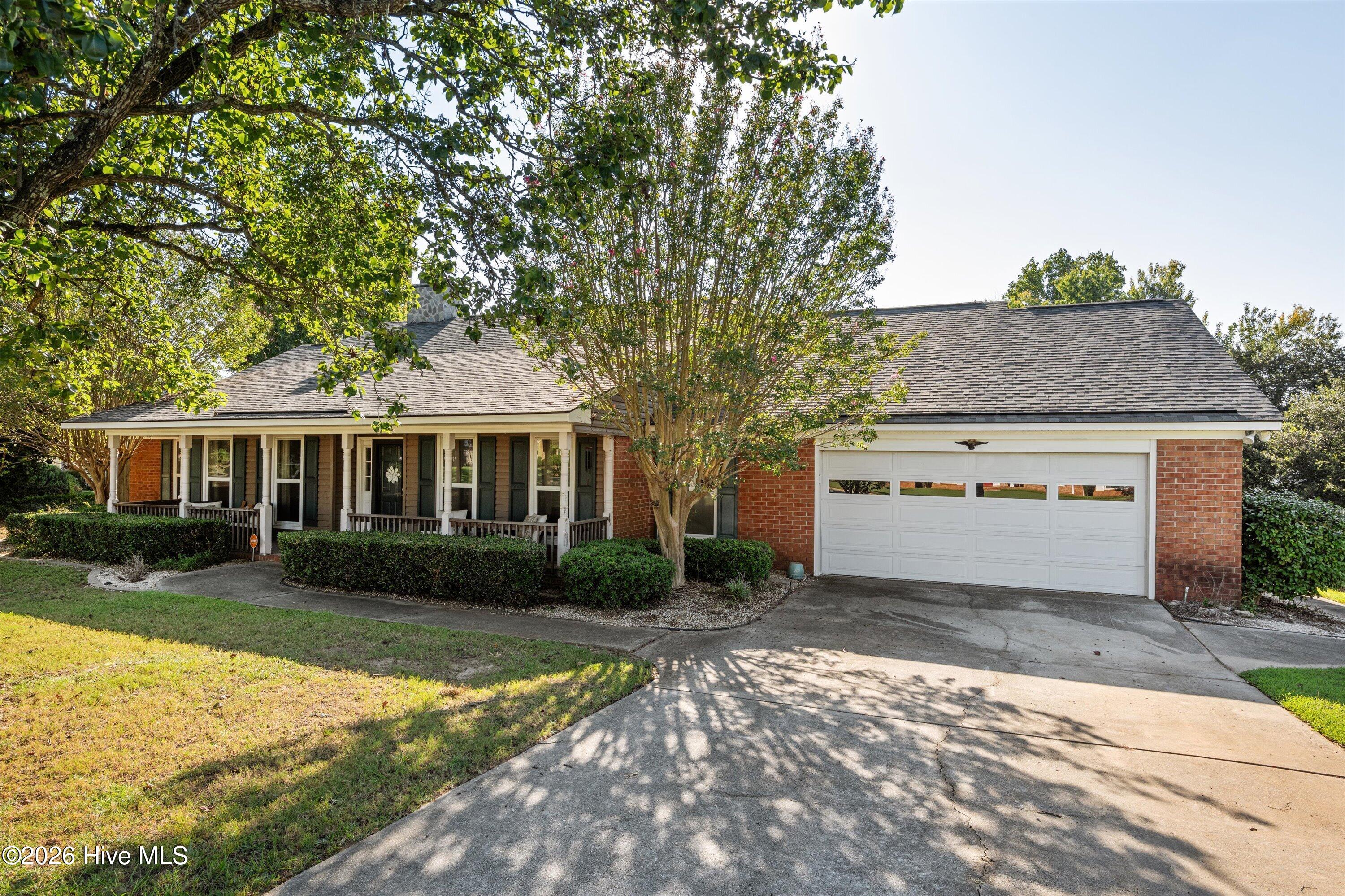 512 Waterford Drive Property Photo 4