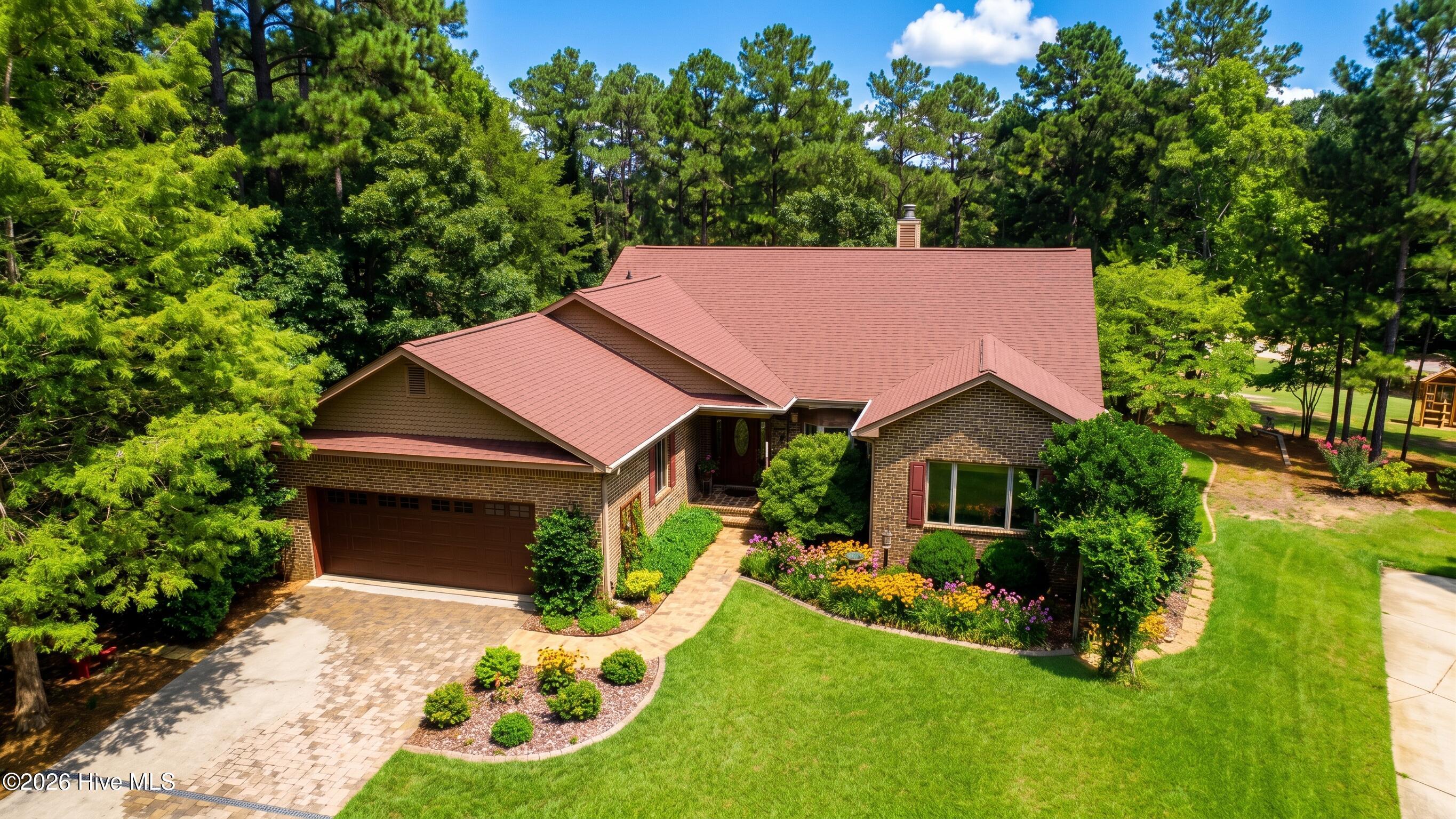 310 Divot Court Property Photo 1