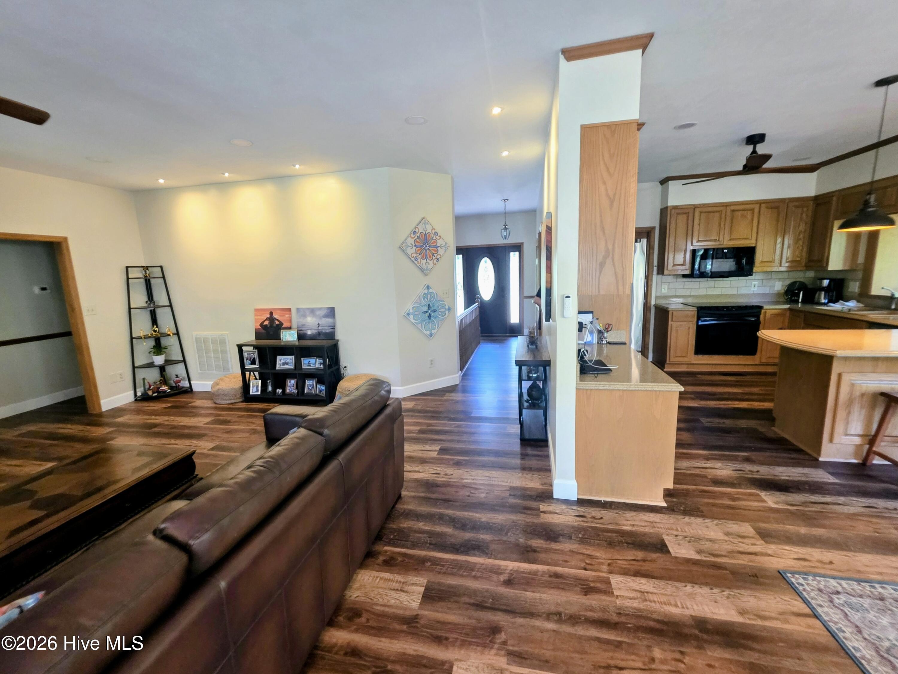 310 Divot Court Property Photo 15