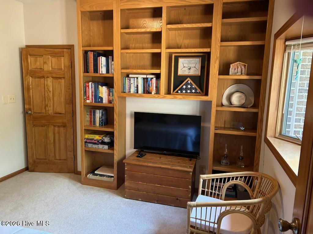 310 Divot Court Property Photo 33