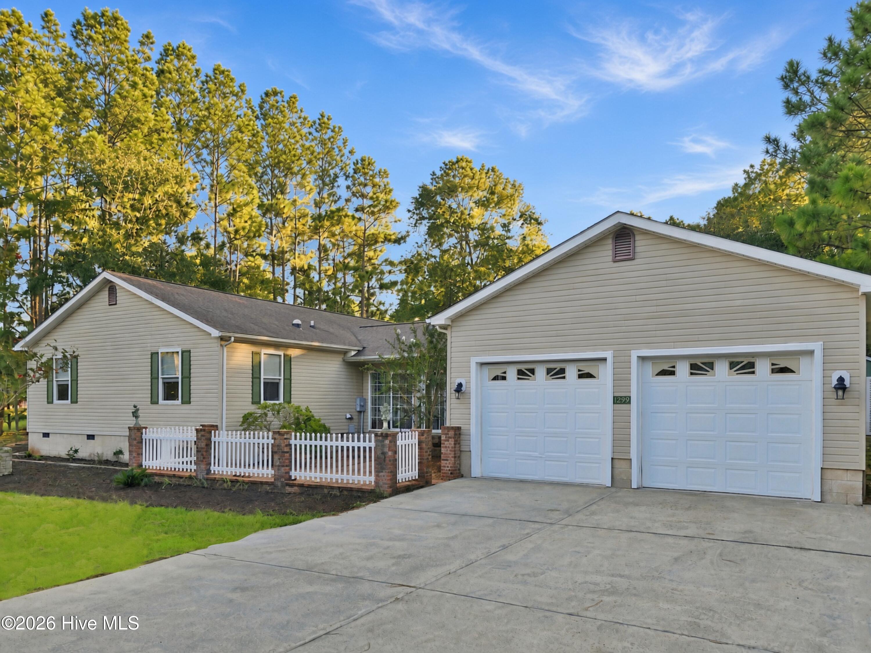 1299 N Shore Drive Property Photo 1