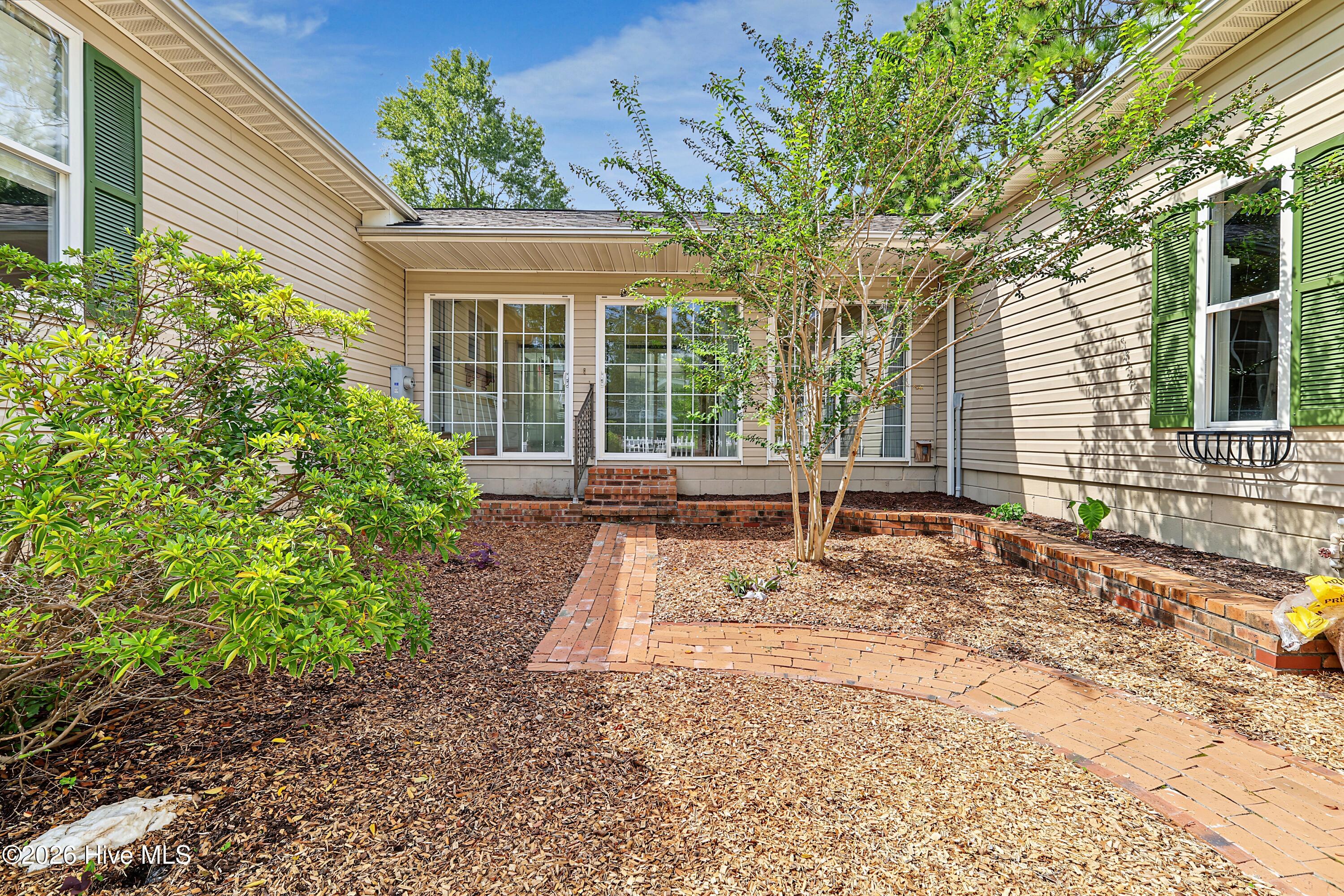 1299 N Shore Drive Property Photo 4