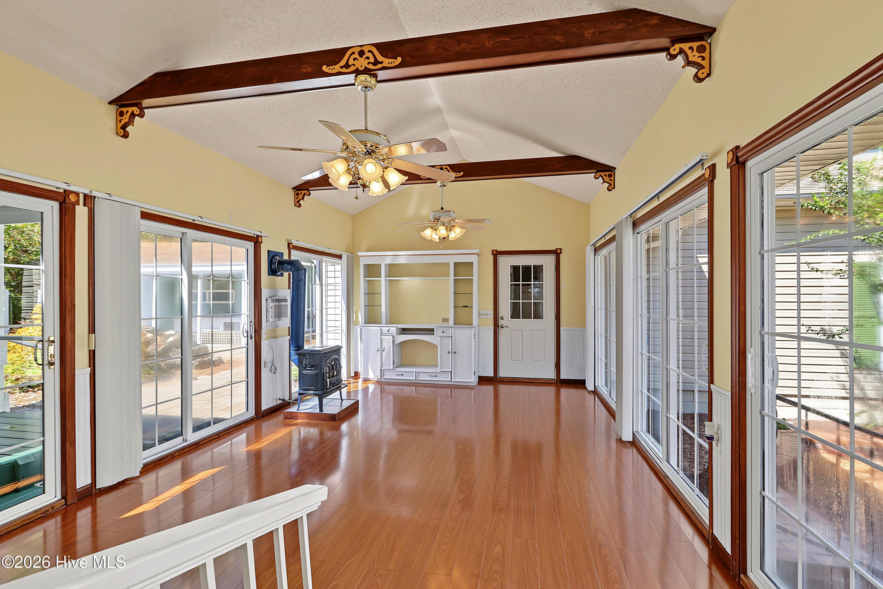 1299 N Shore Drive Property Photo 8