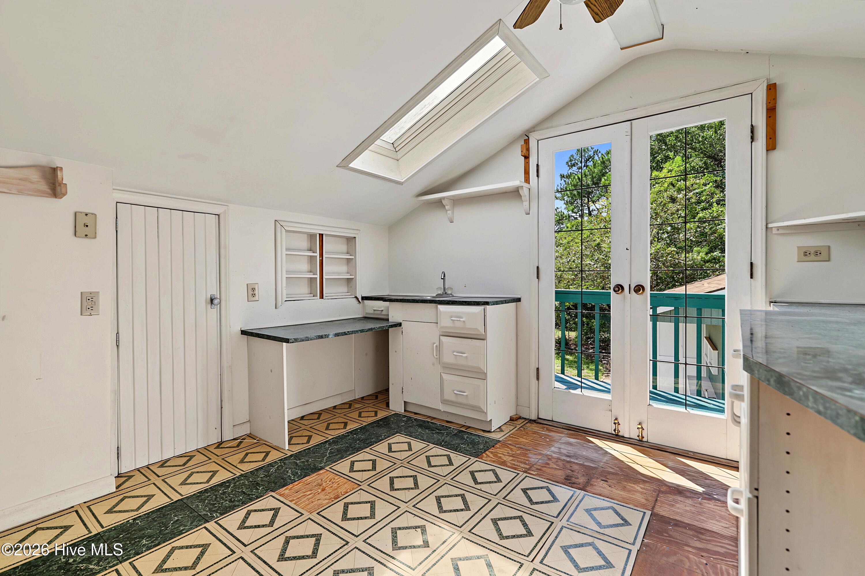 1299 N Shore Drive Property Photo 40