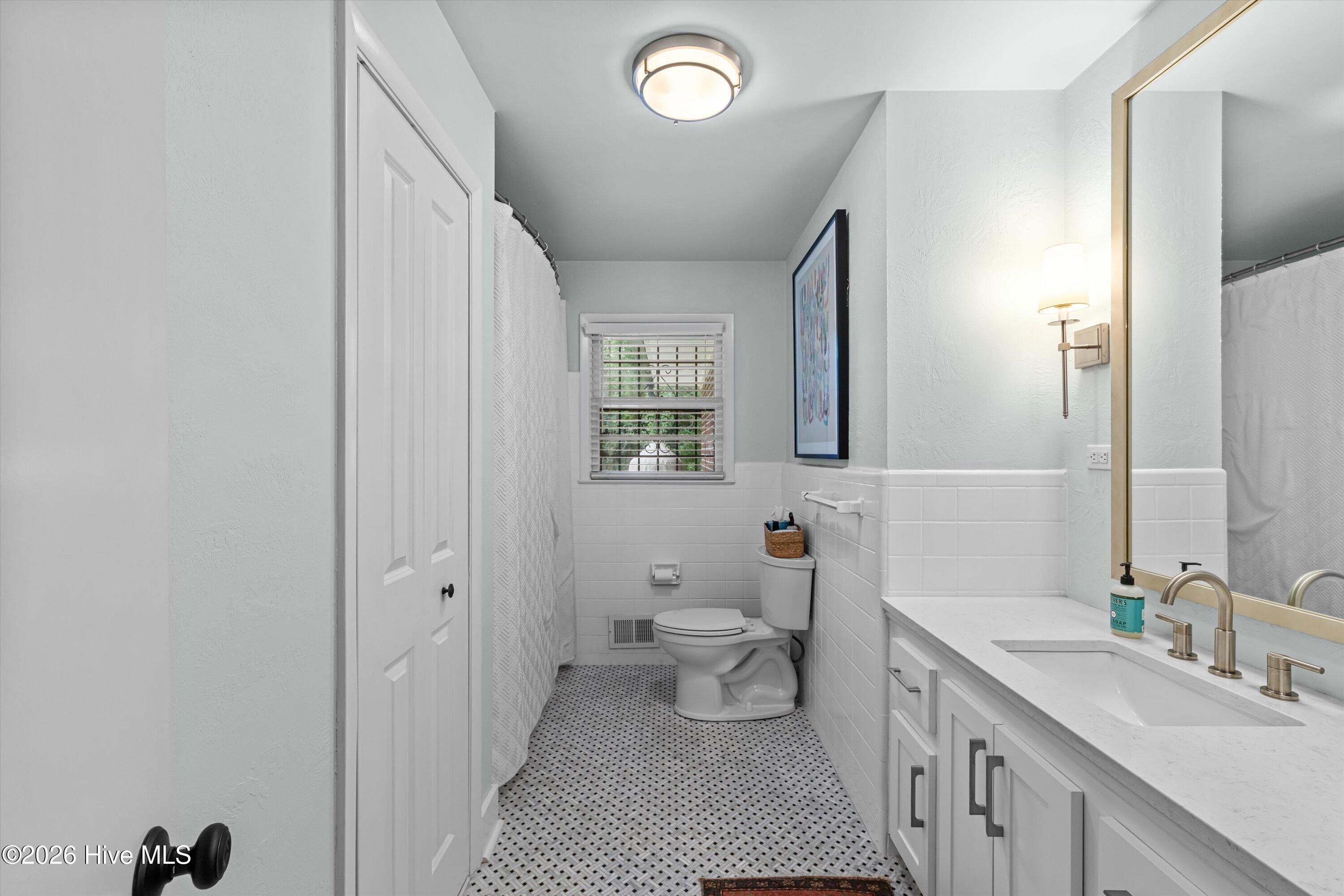 3138 Edinburgh Drive Property Photo 12