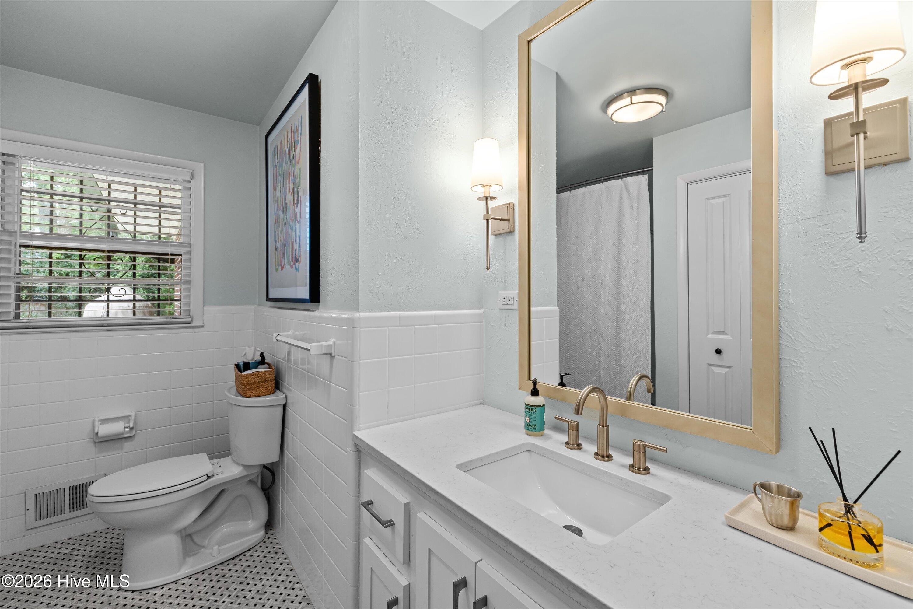 3138 Edinburgh Drive Property Photo 13
