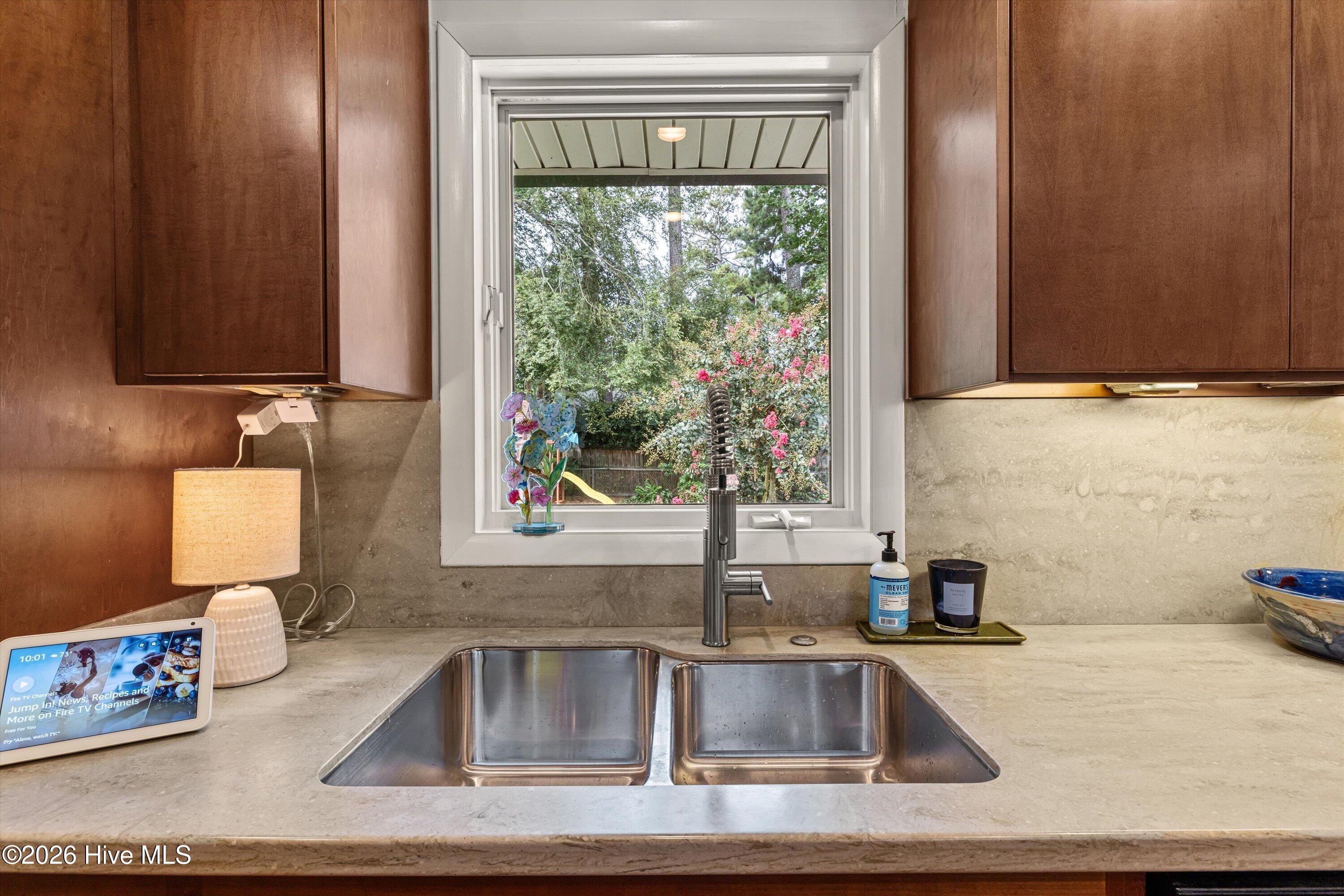 3138 Edinburgh Drive Property Photo 29