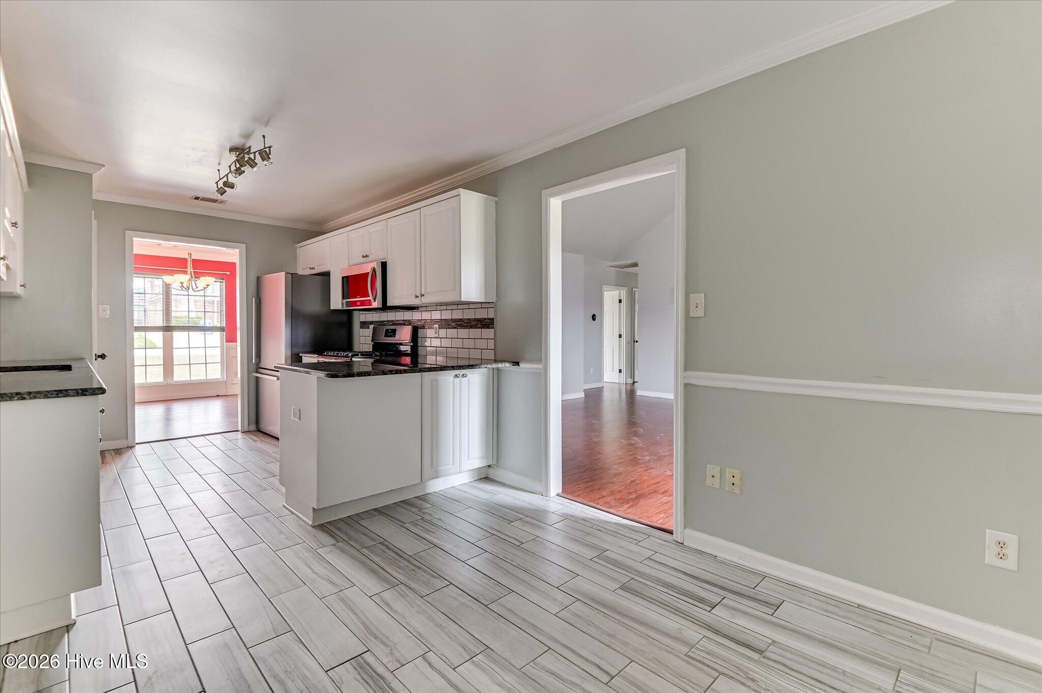 4523 Castle Rock Road Property Photo 12