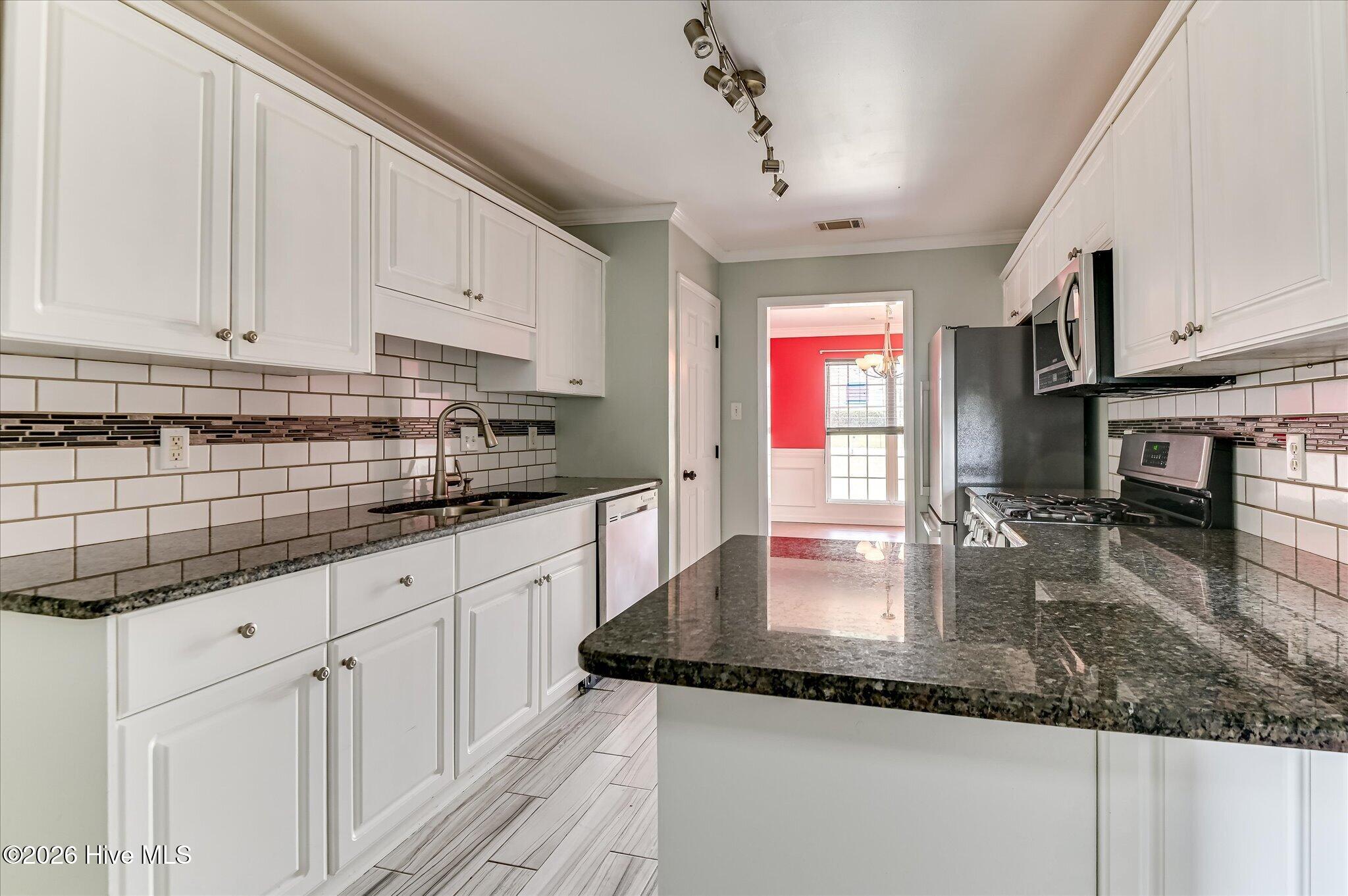 4523 Castle Rock Road Property Photo 14