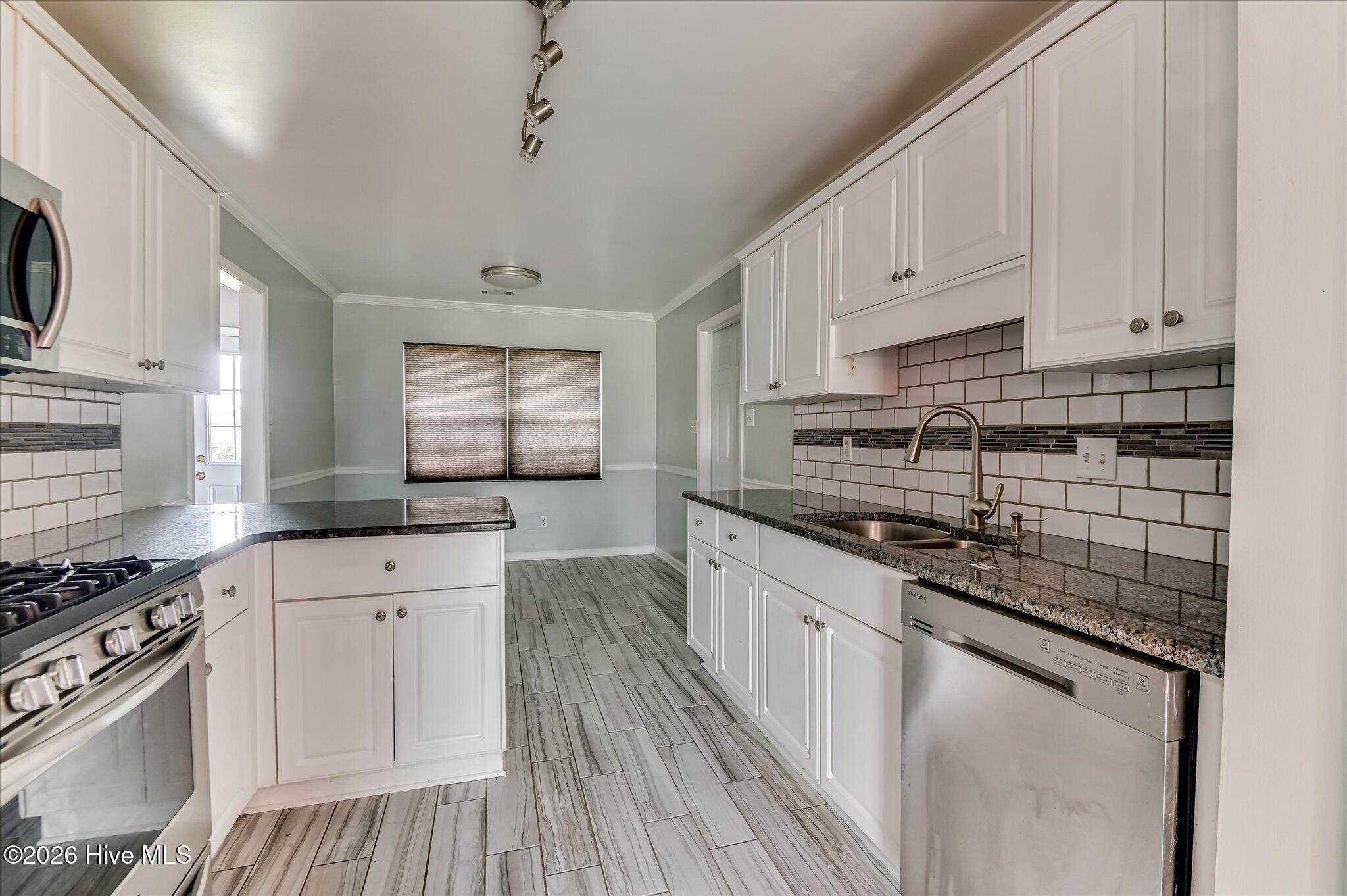 4523 Castle Rock Road Property Photo 15