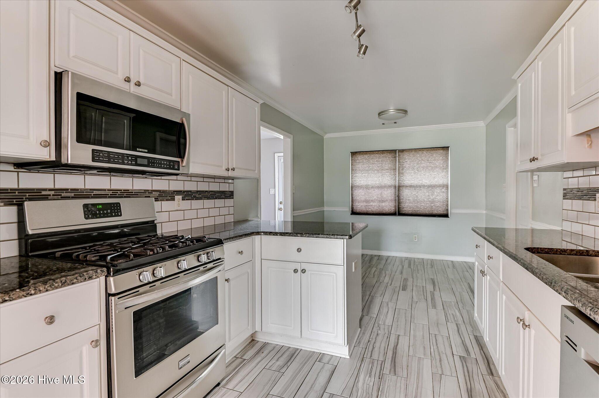 4523 Castle Rock Road Property Photo 17