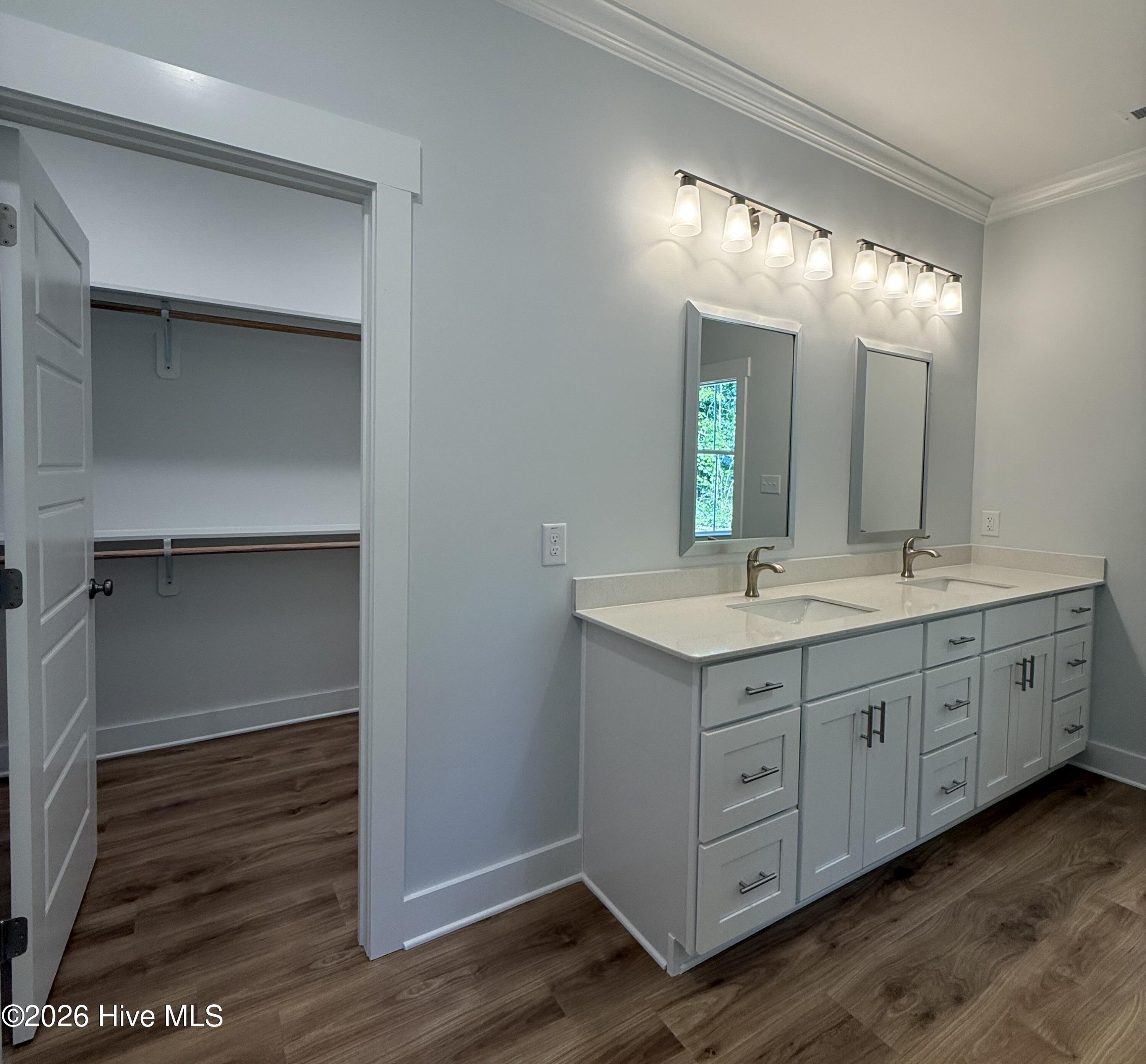 200 S Dimock Road Property Photo 6