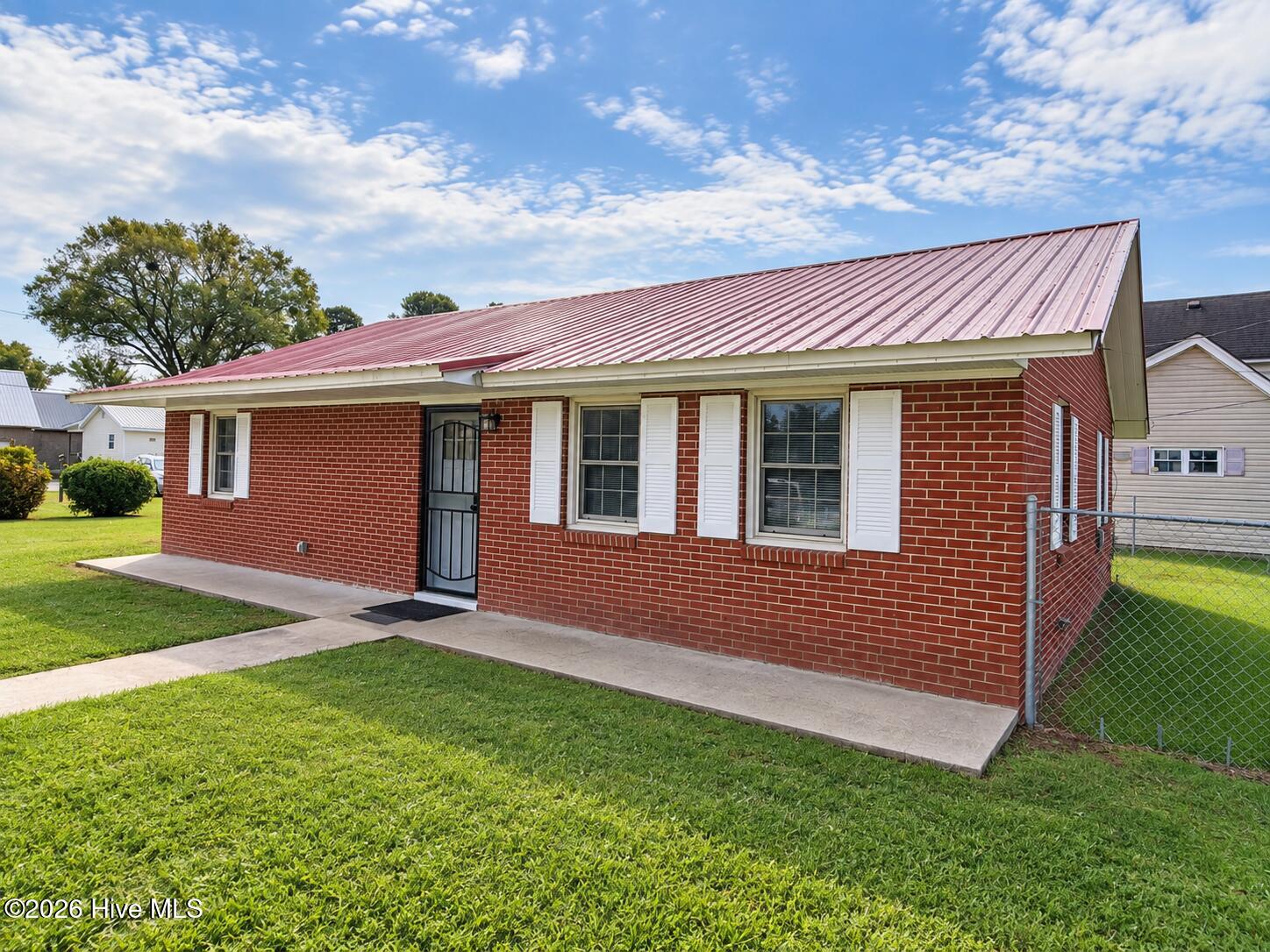 601 Howard Street Property Photo 1