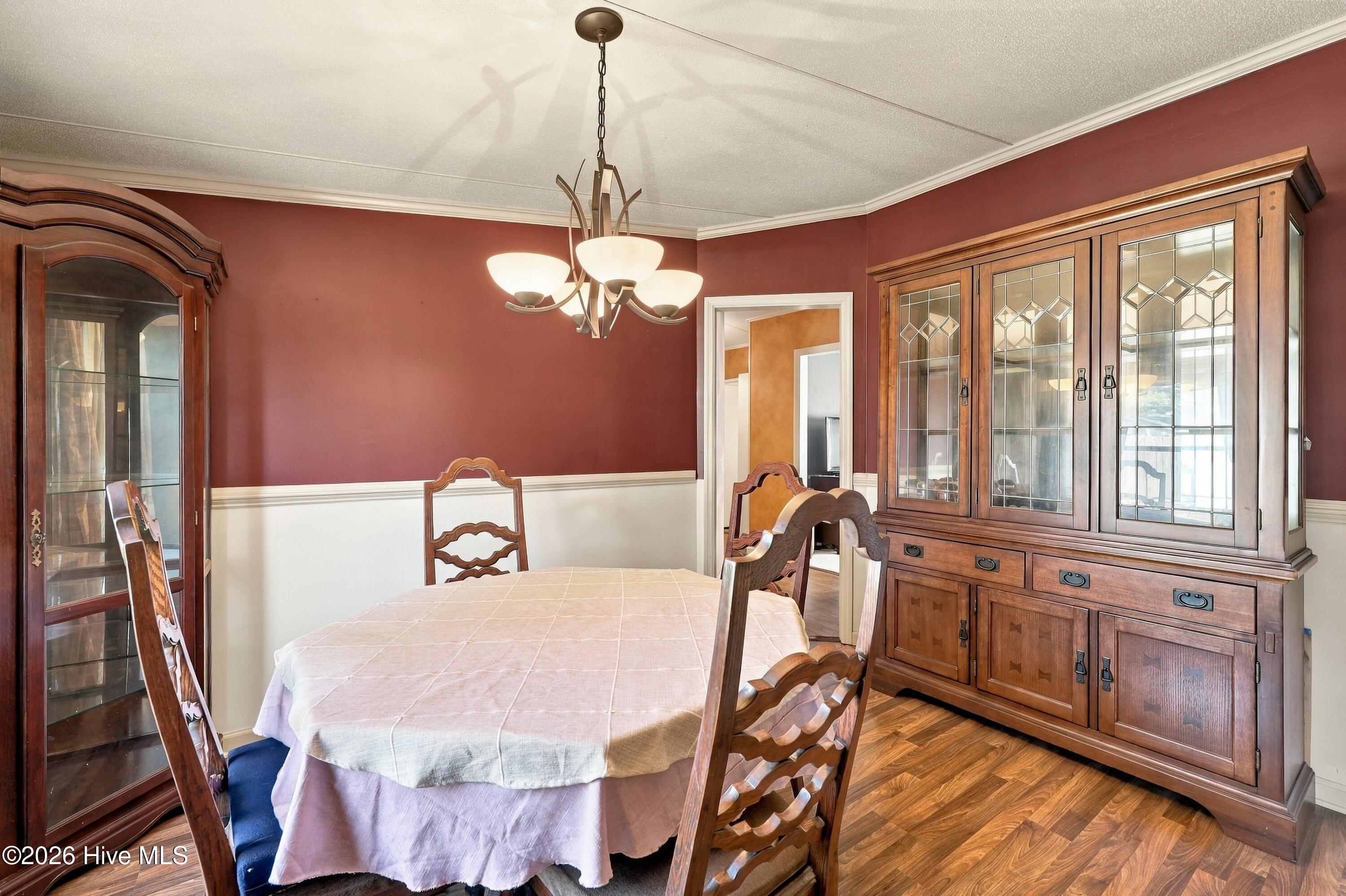 683 Bay Harbor Drive Property Photo 9