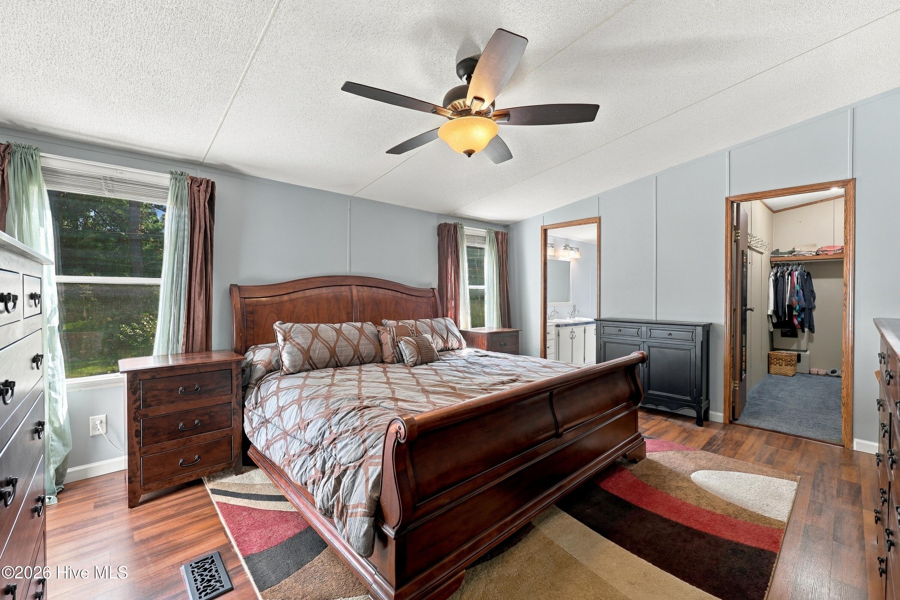 683 Bay Harbor Drive Property Photo 12
