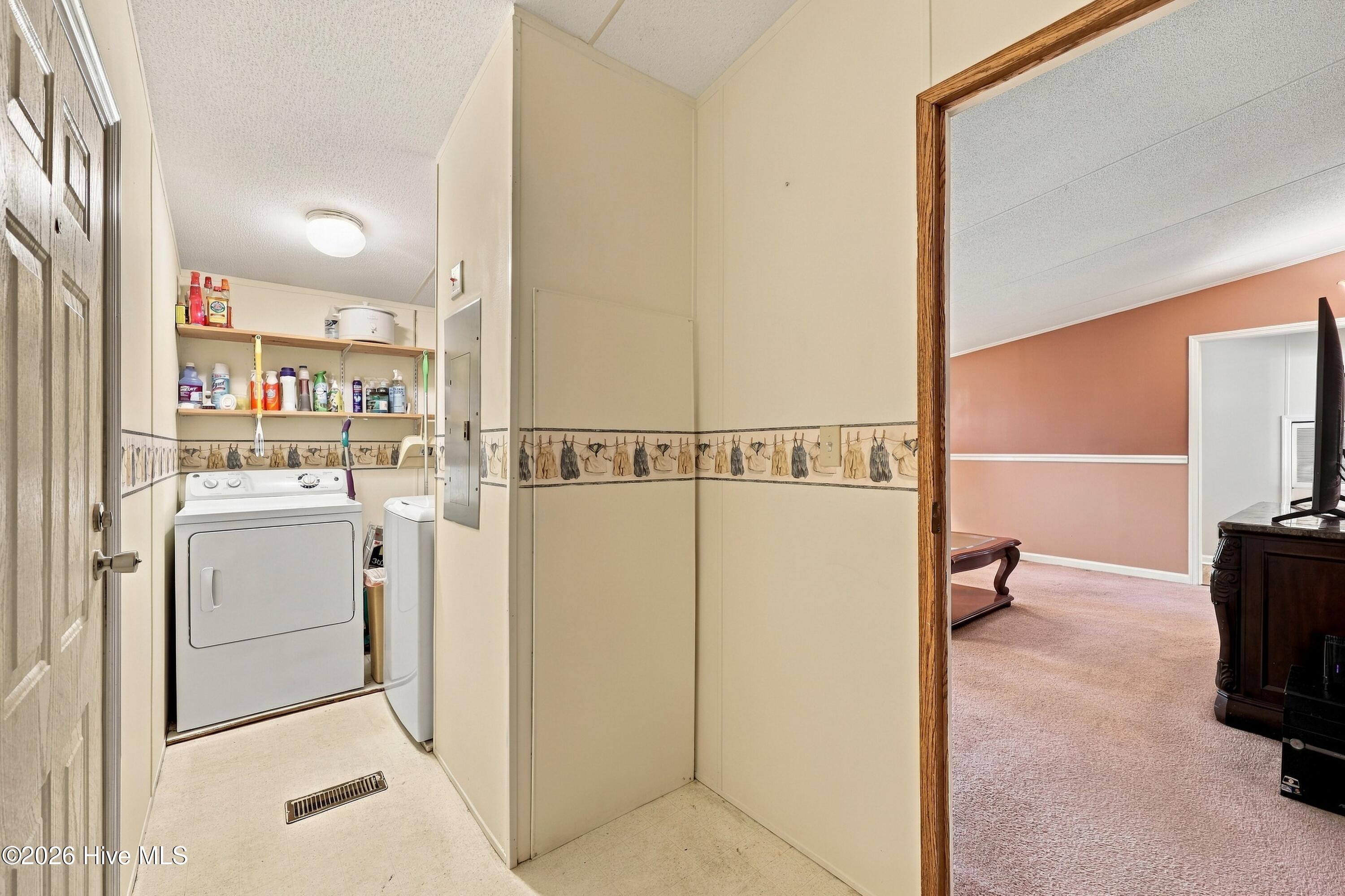 683 Bay Harbor Drive Property Photo 22