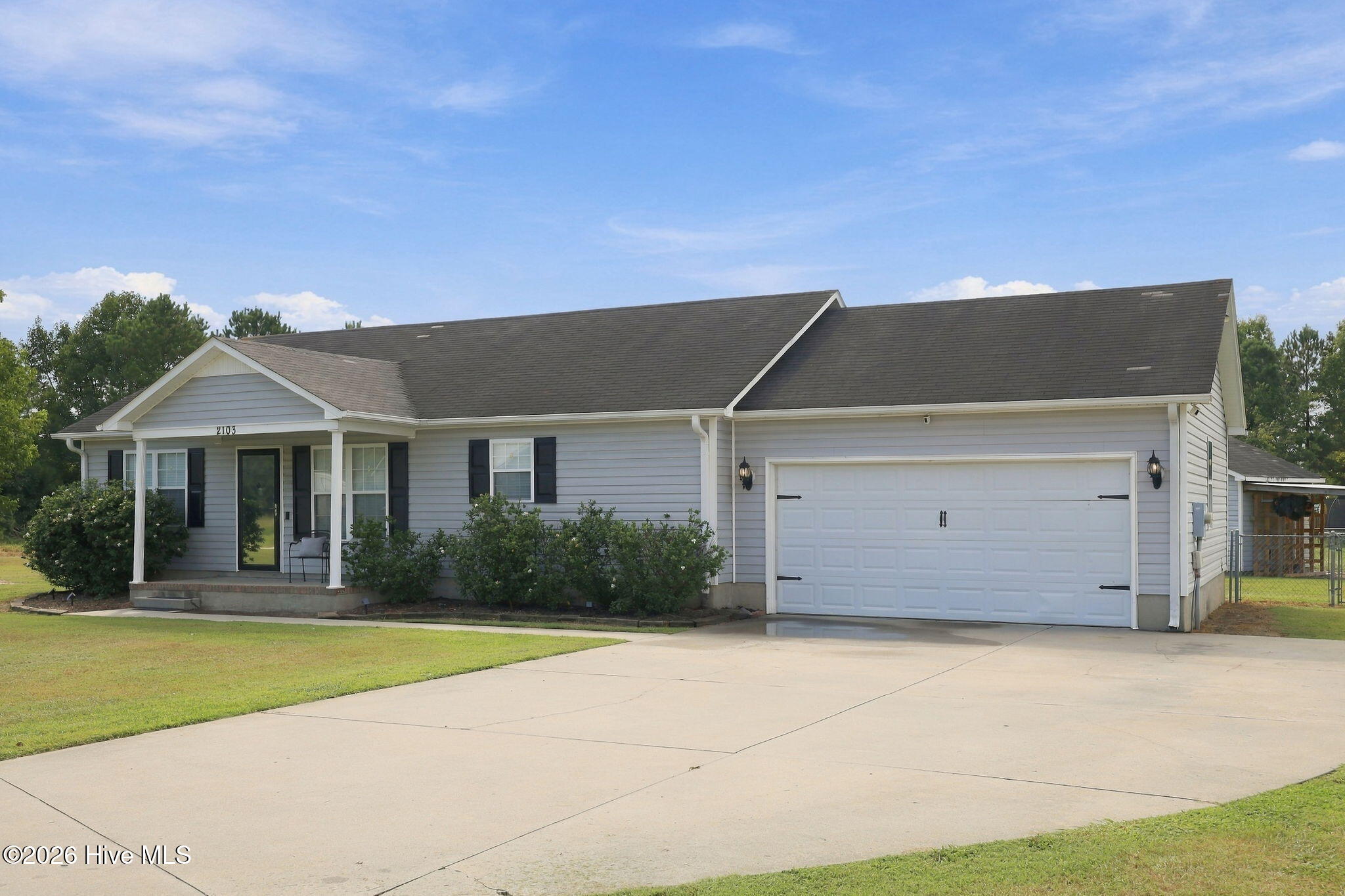 2103 Deerwood Lane Property Photo 3