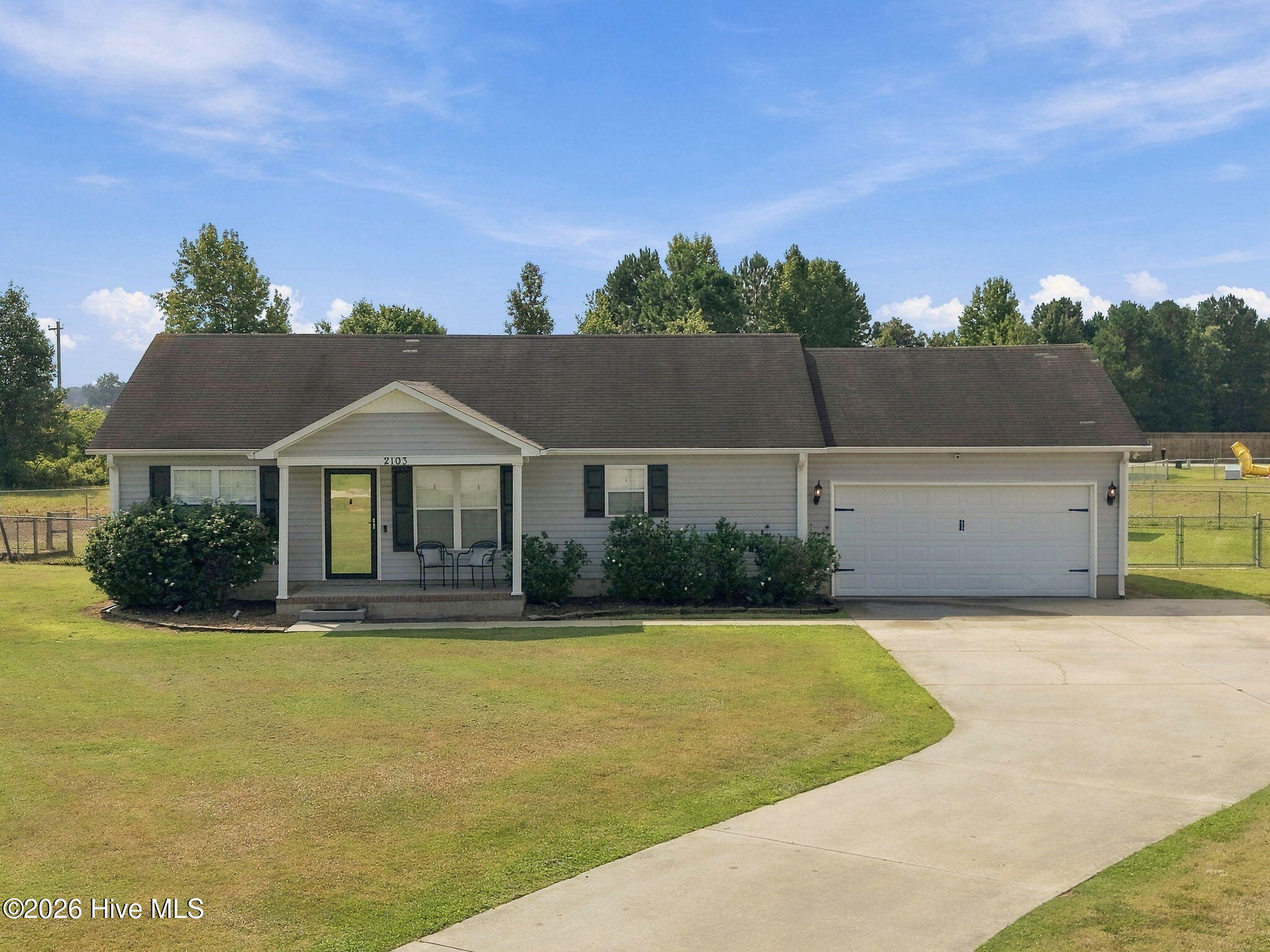 2103 Deerwood Lane Property Photo 5