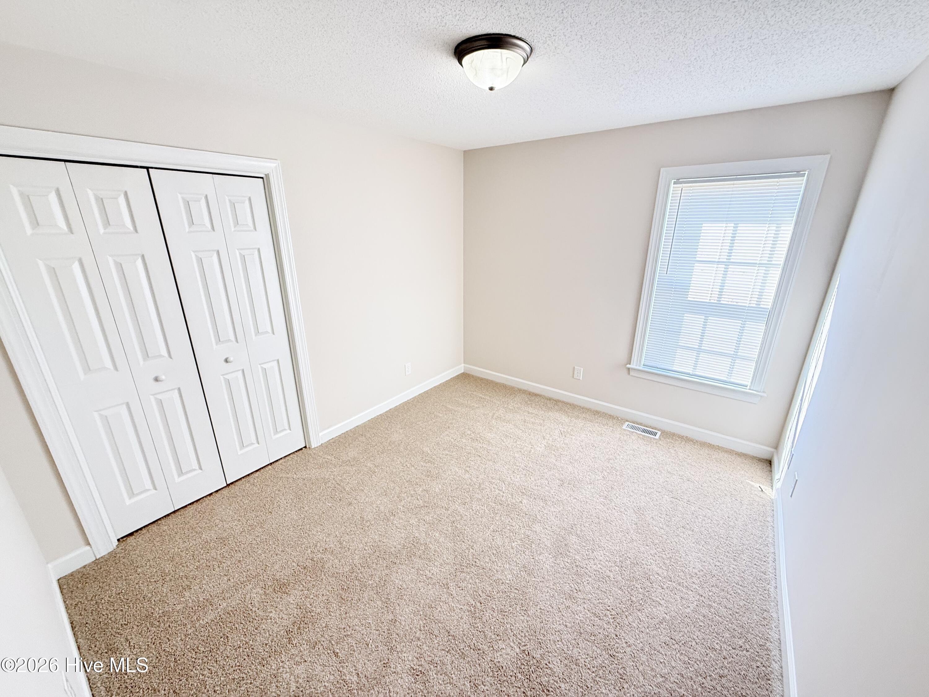109 Willowbrook Drive Property Photo 12