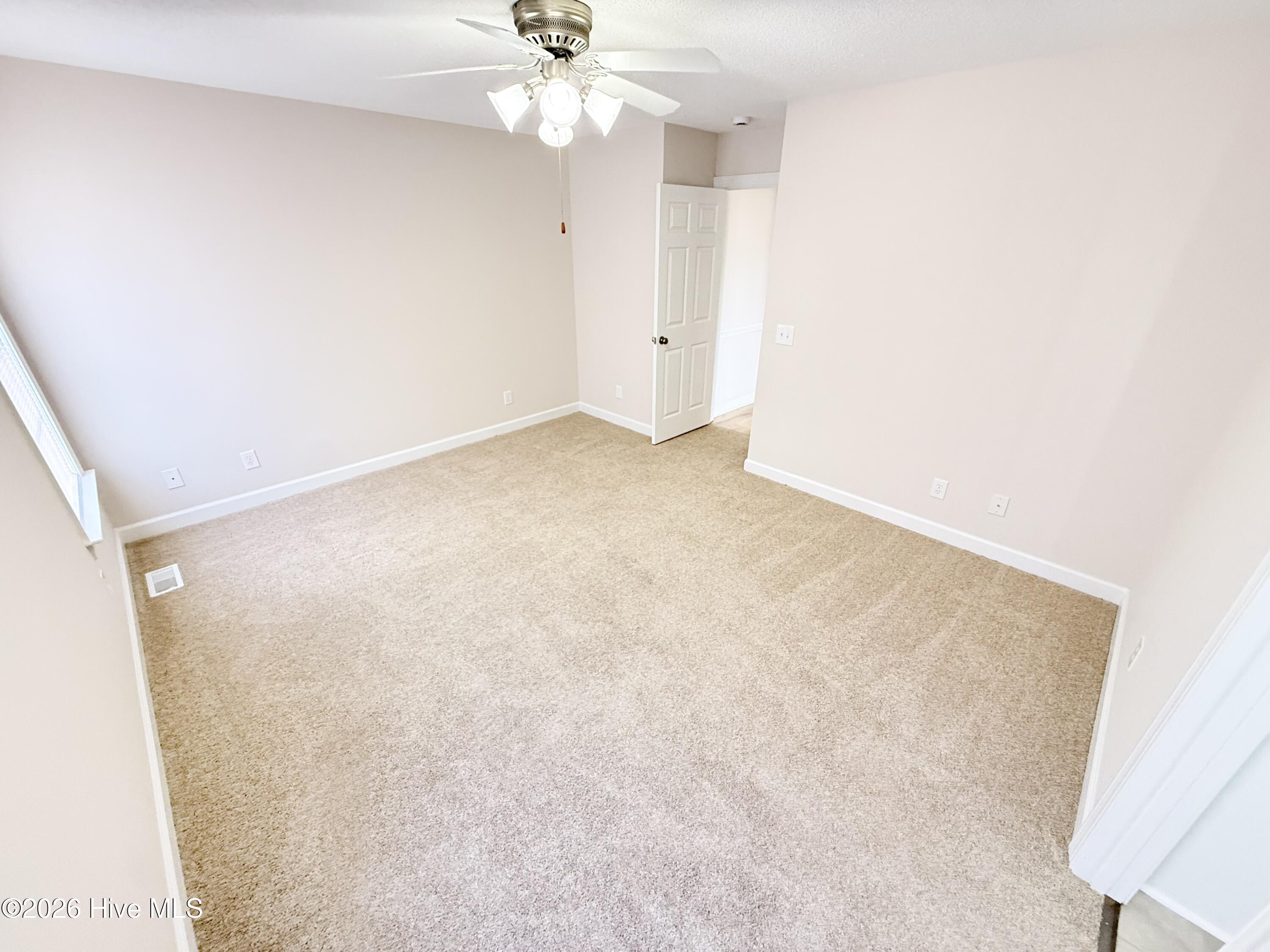 109 Willowbrook Drive Property Photo 18