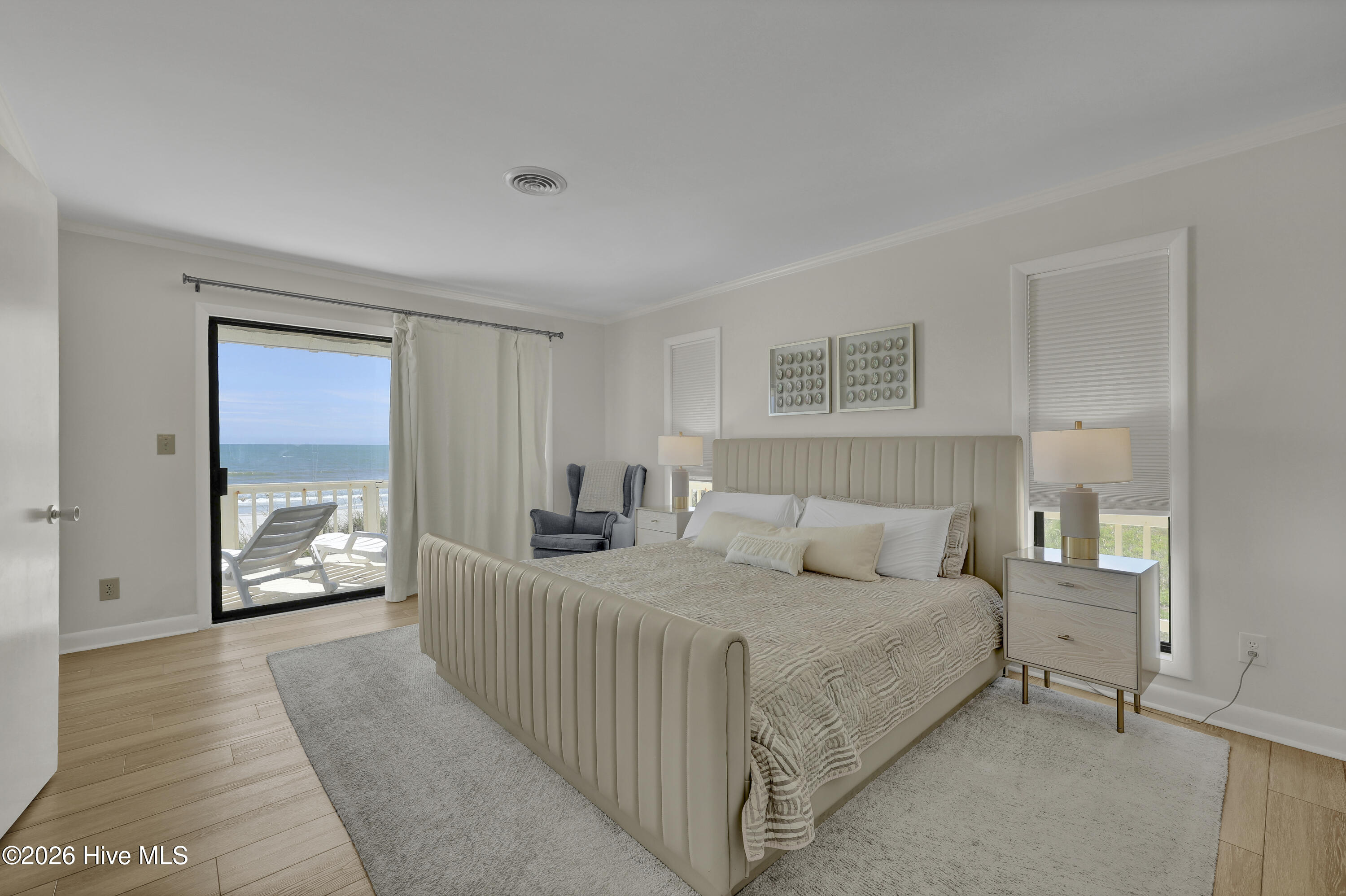 138 Beach Road S Property Photo 10