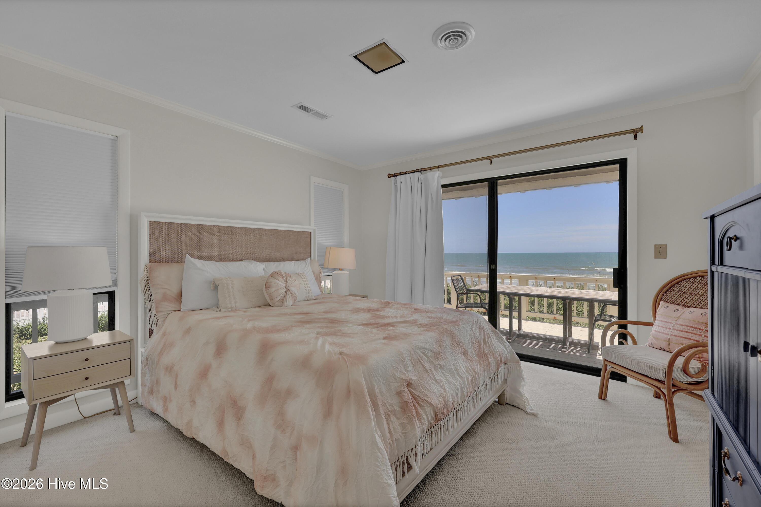 138 Beach Road S Property Photo 11
