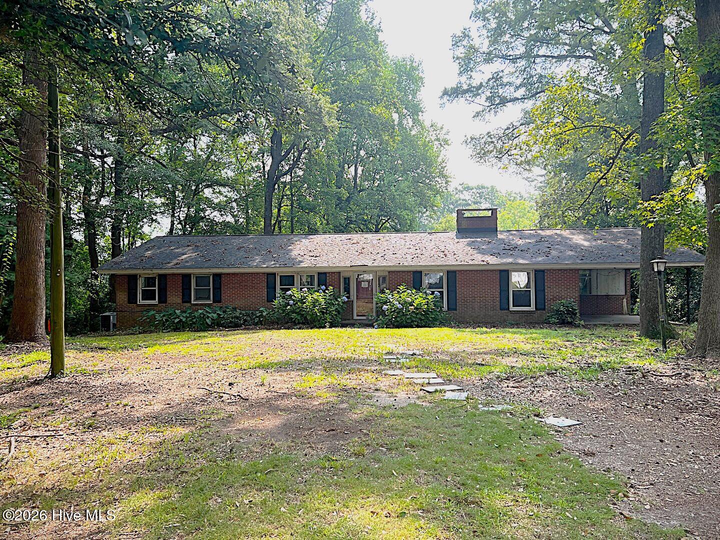 112 Springwood Drive Property Photo 1