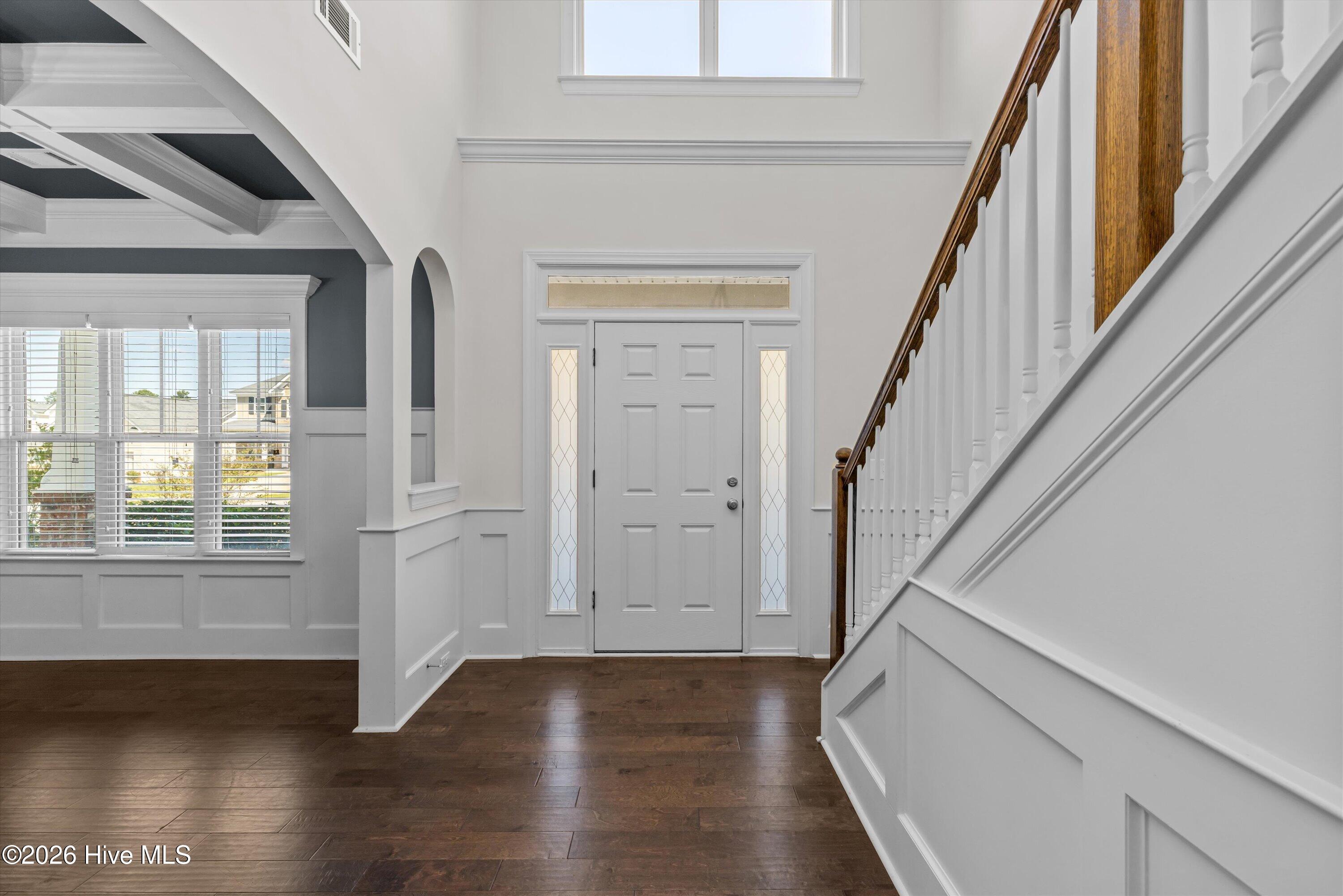 1542 Driftwood Lane Property Photo 4