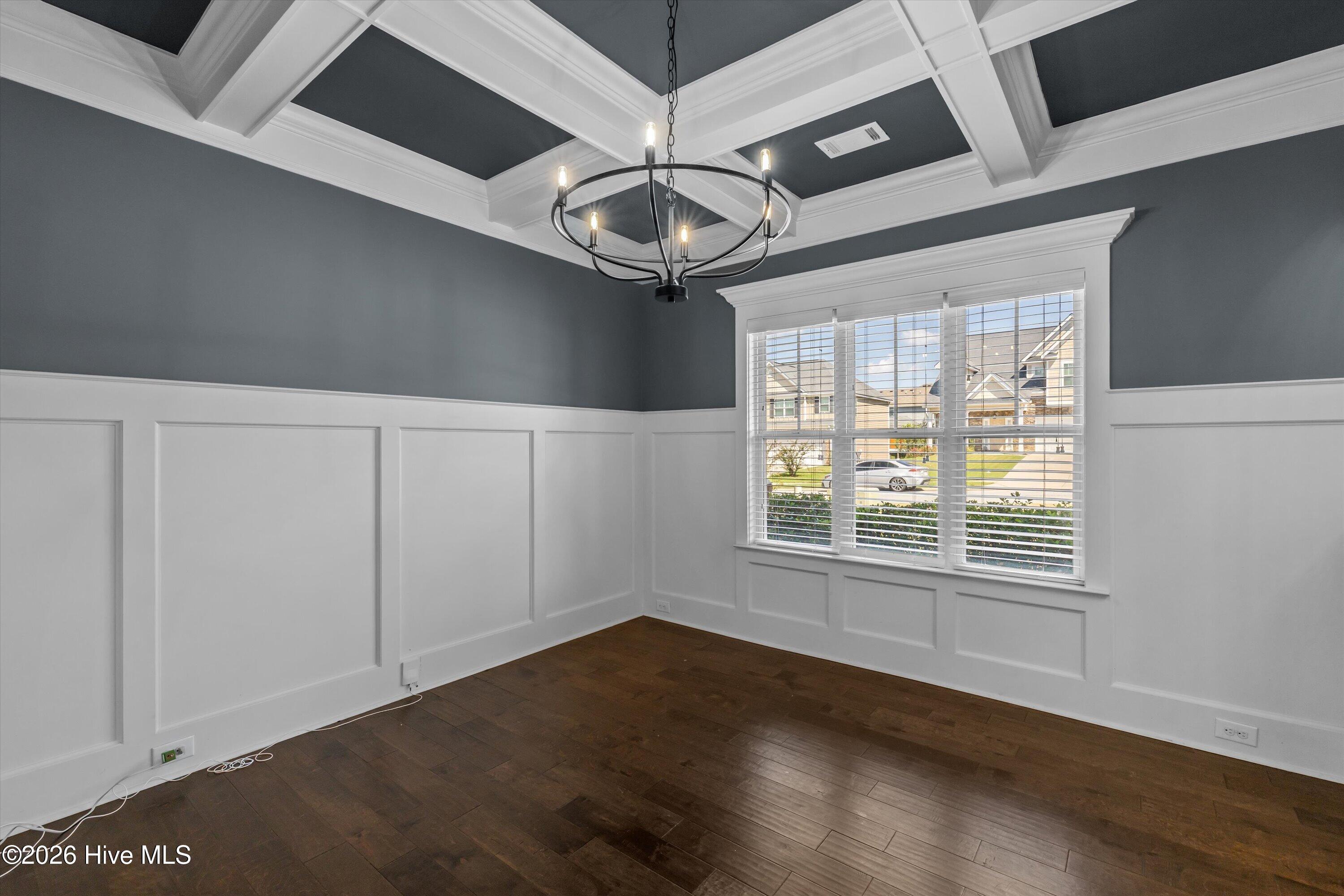 1542 Driftwood Lane Property Photo 8
