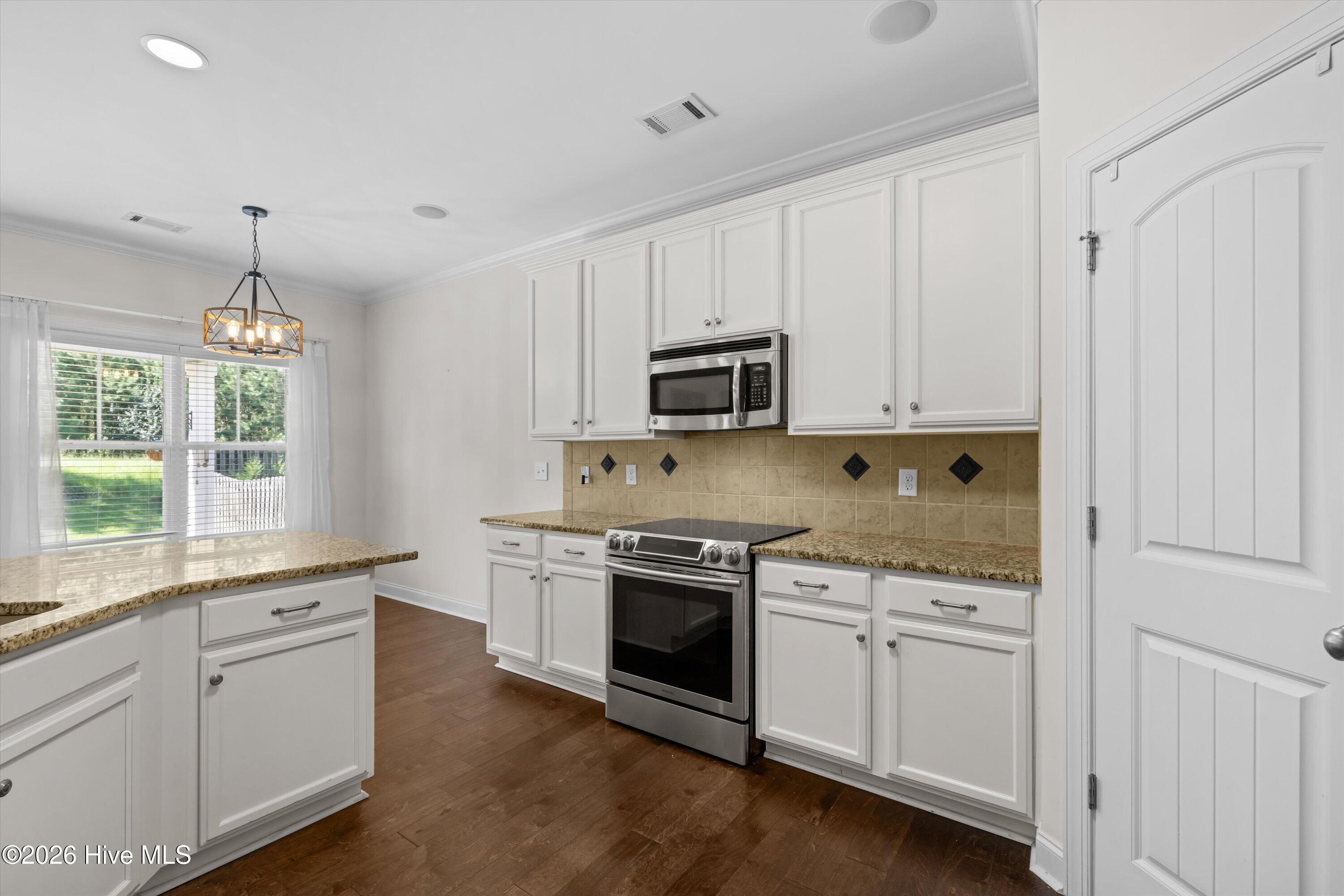 1542 Driftwood Lane Property Photo 12