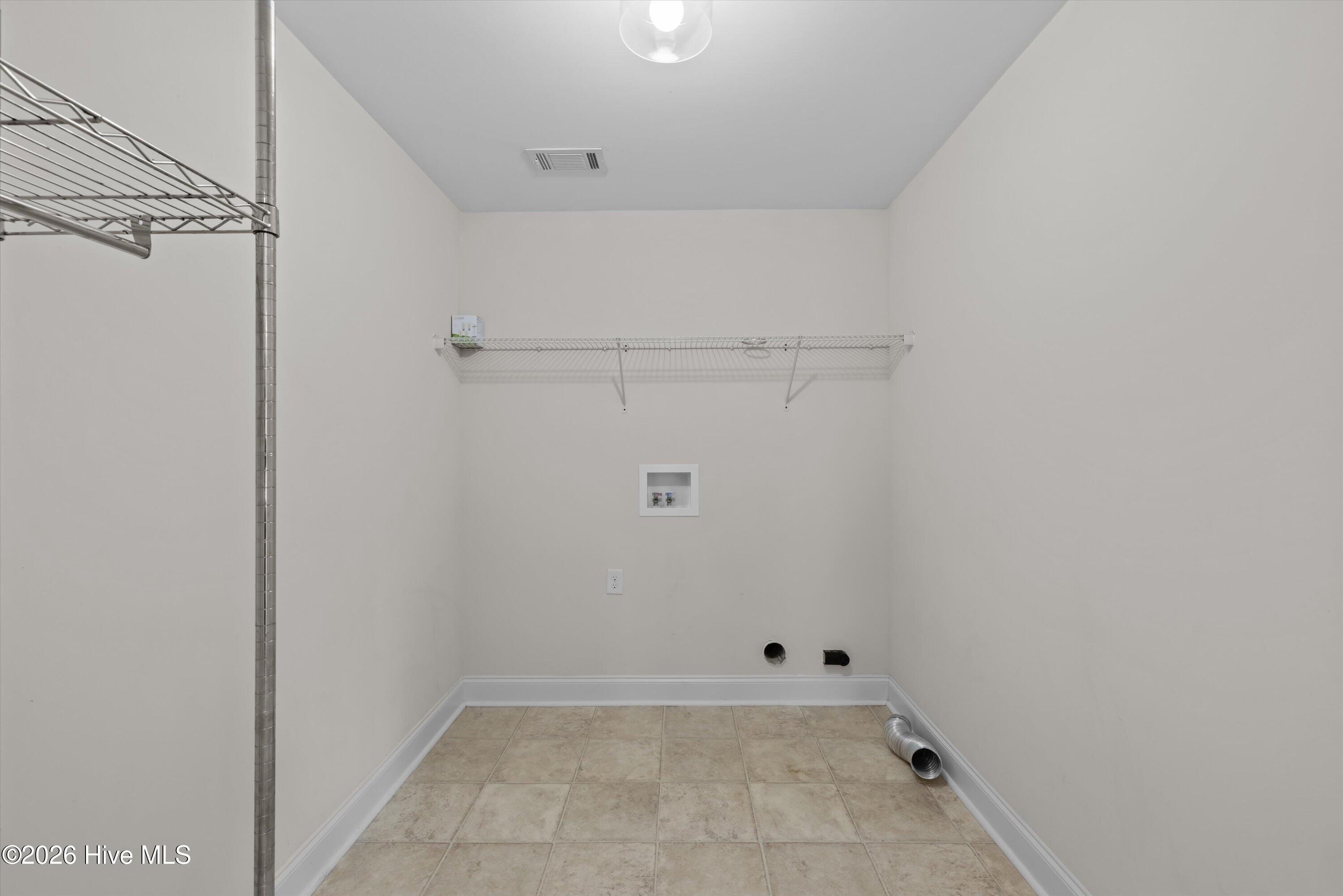 1542 Driftwood Lane Property Photo 28