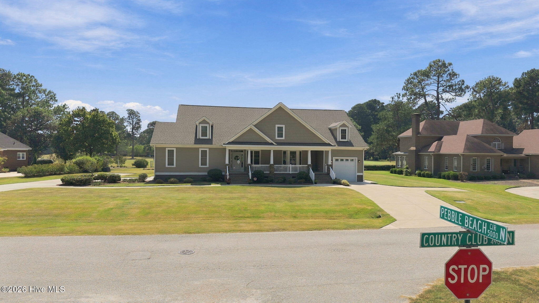 4915 Country Club Drive N Property Photo 4