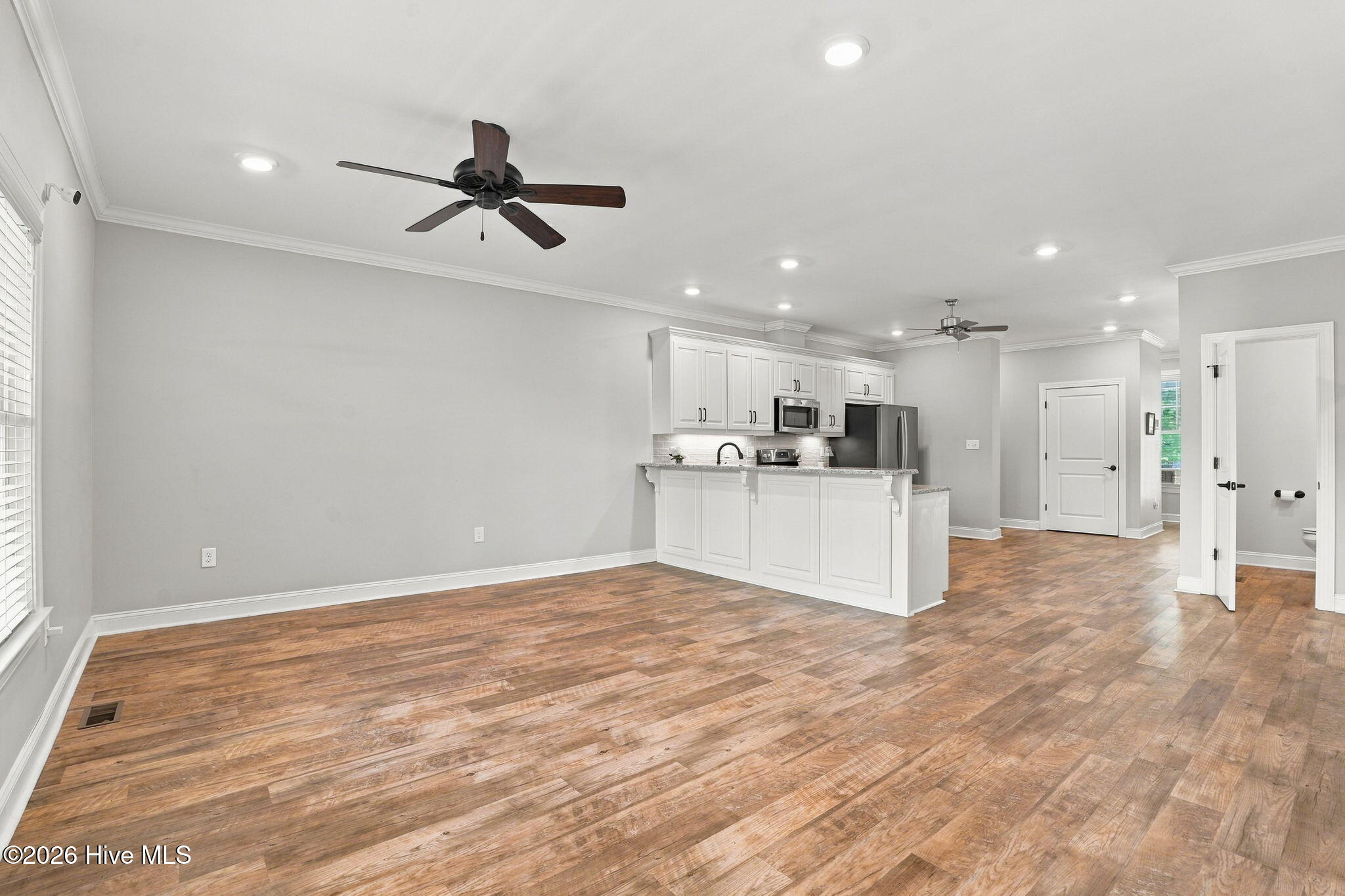 4915 Country Club Drive N Property Photo 13