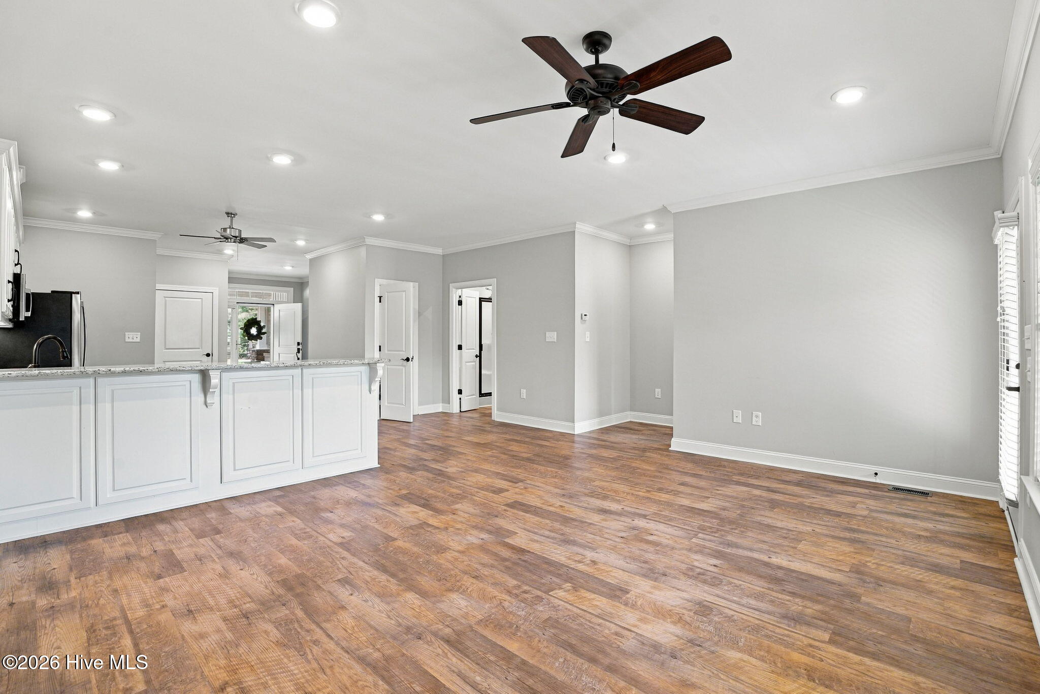 4915 Country Club Drive N Property Photo 15