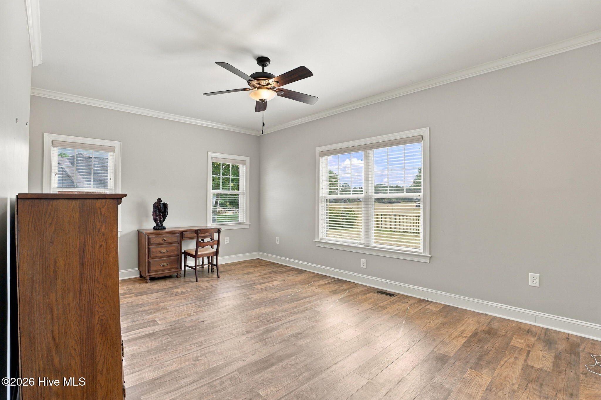 4915 Country Club Drive N Property Photo 21
