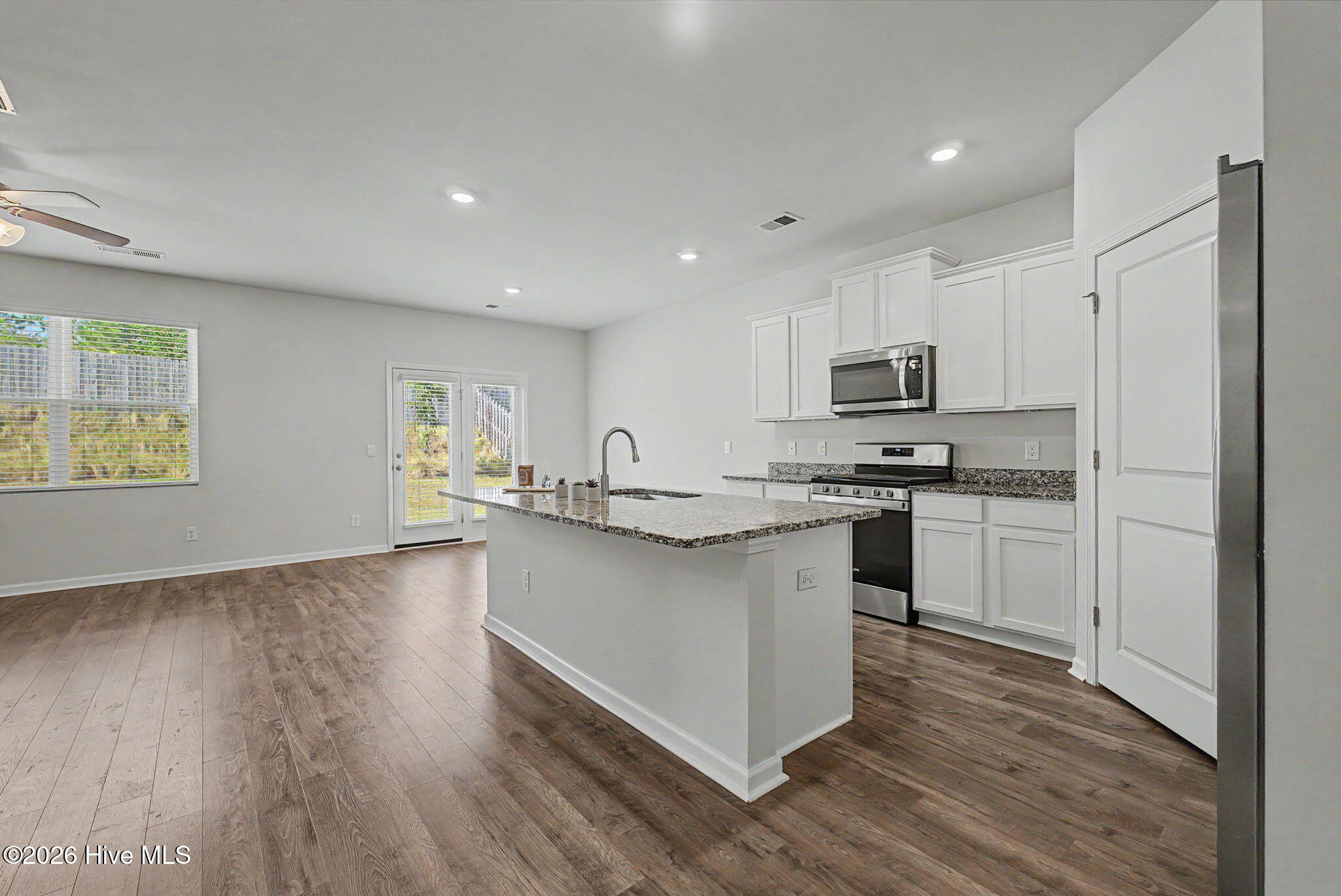 6113 Whitewater Drive Property Photo 8