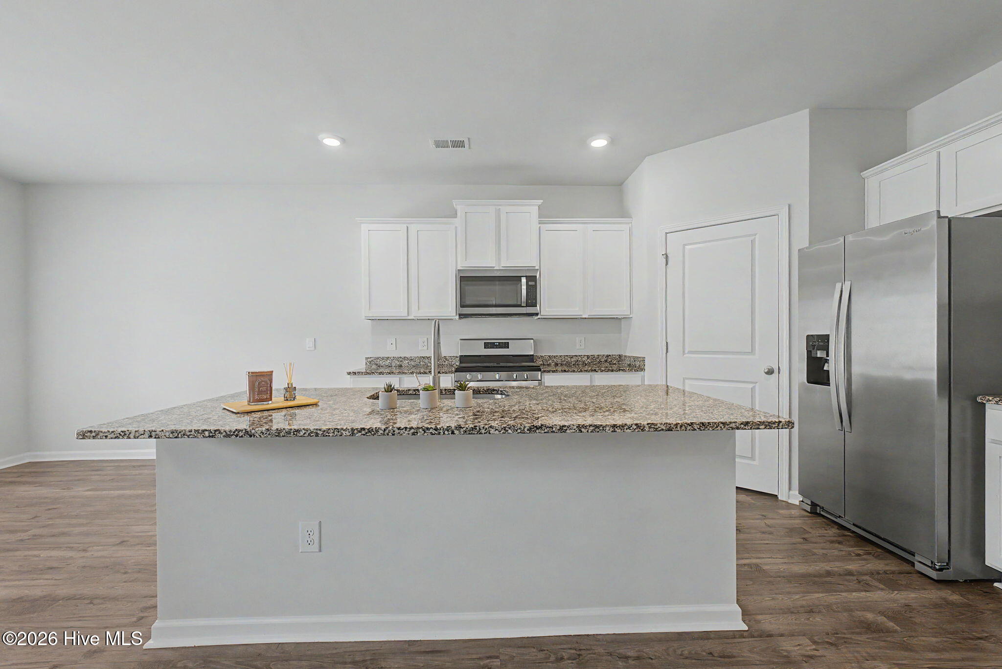 6113 Whitewater Drive Property Photo 9