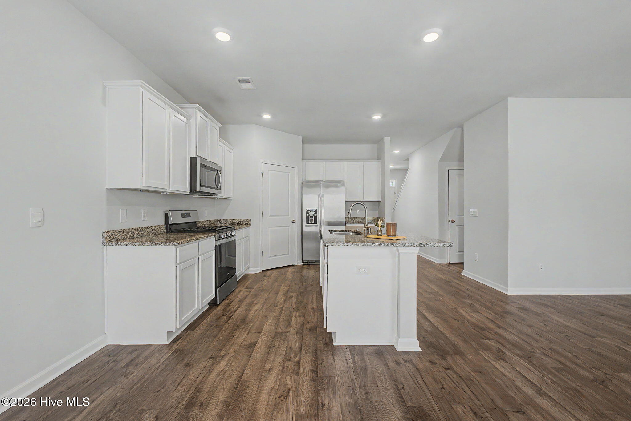 6113 Whitewater Drive Property Photo 11