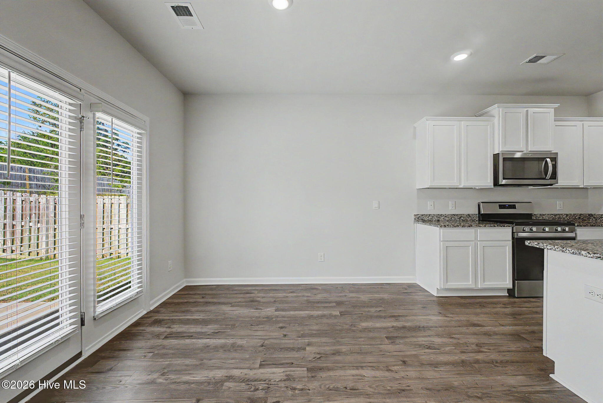 6113 Whitewater Drive Property Photo 14