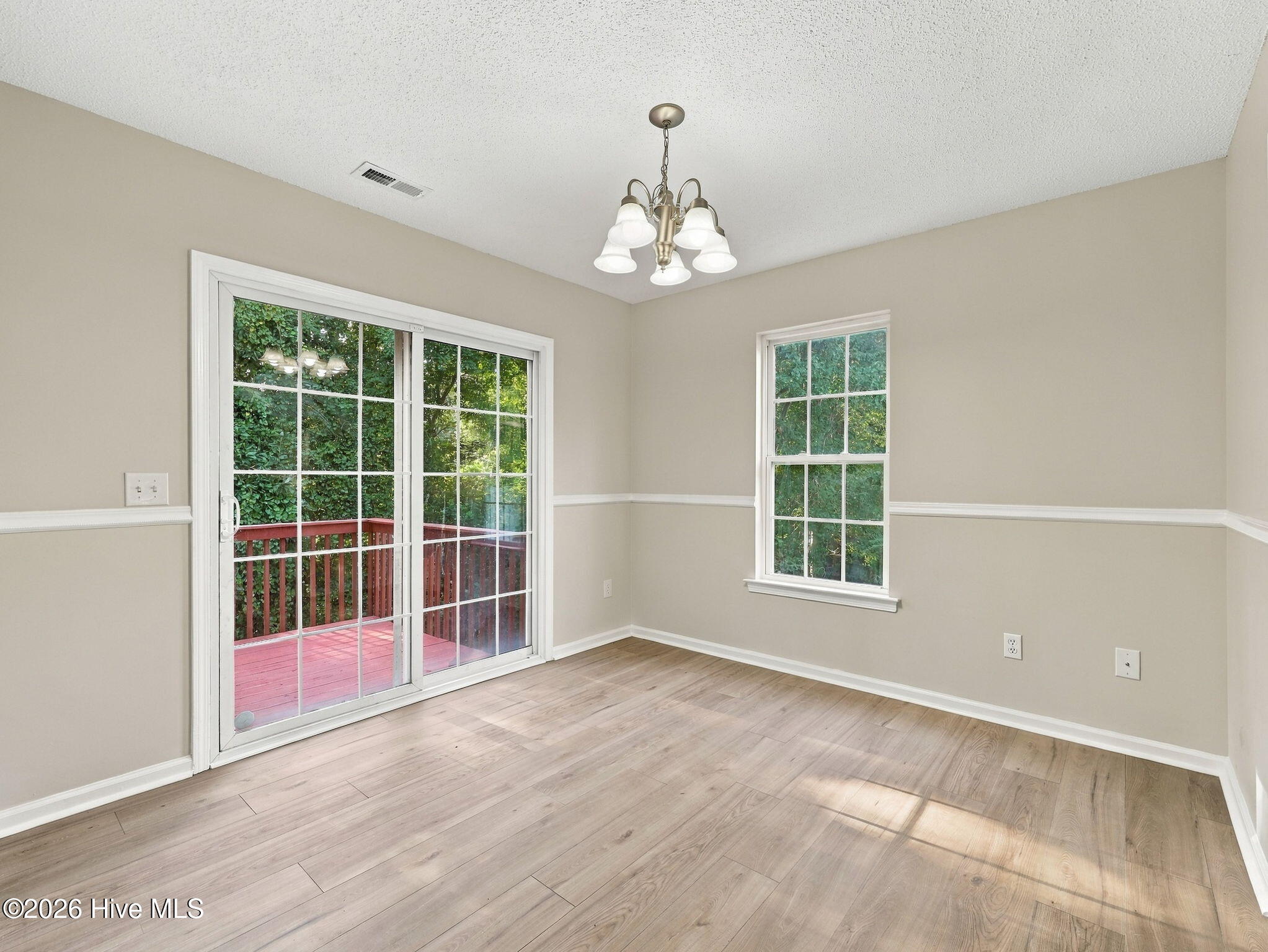 3023 Oakwood Drive Property Photo 11