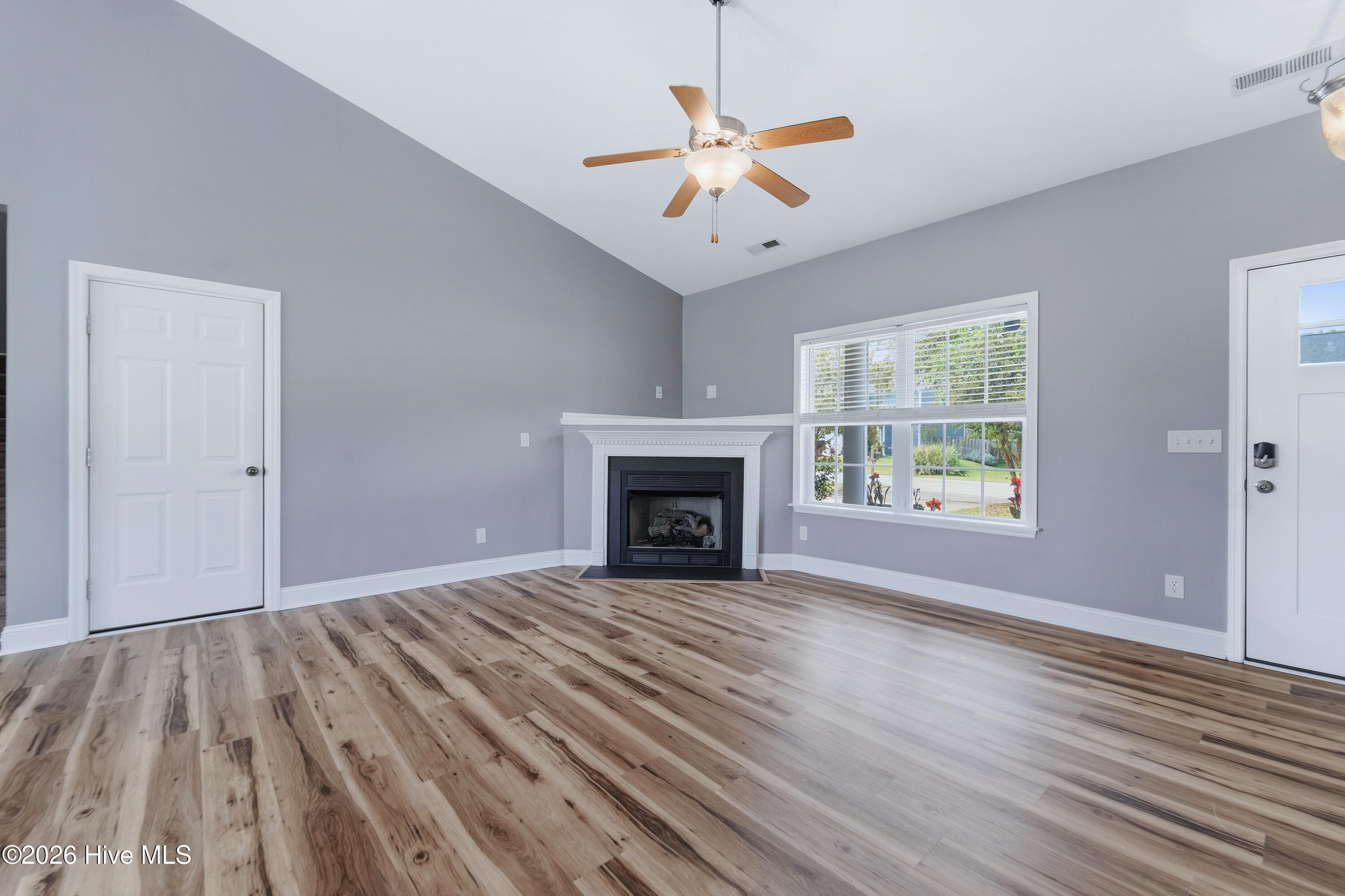 207 Bonanza Drive Property Photo 8