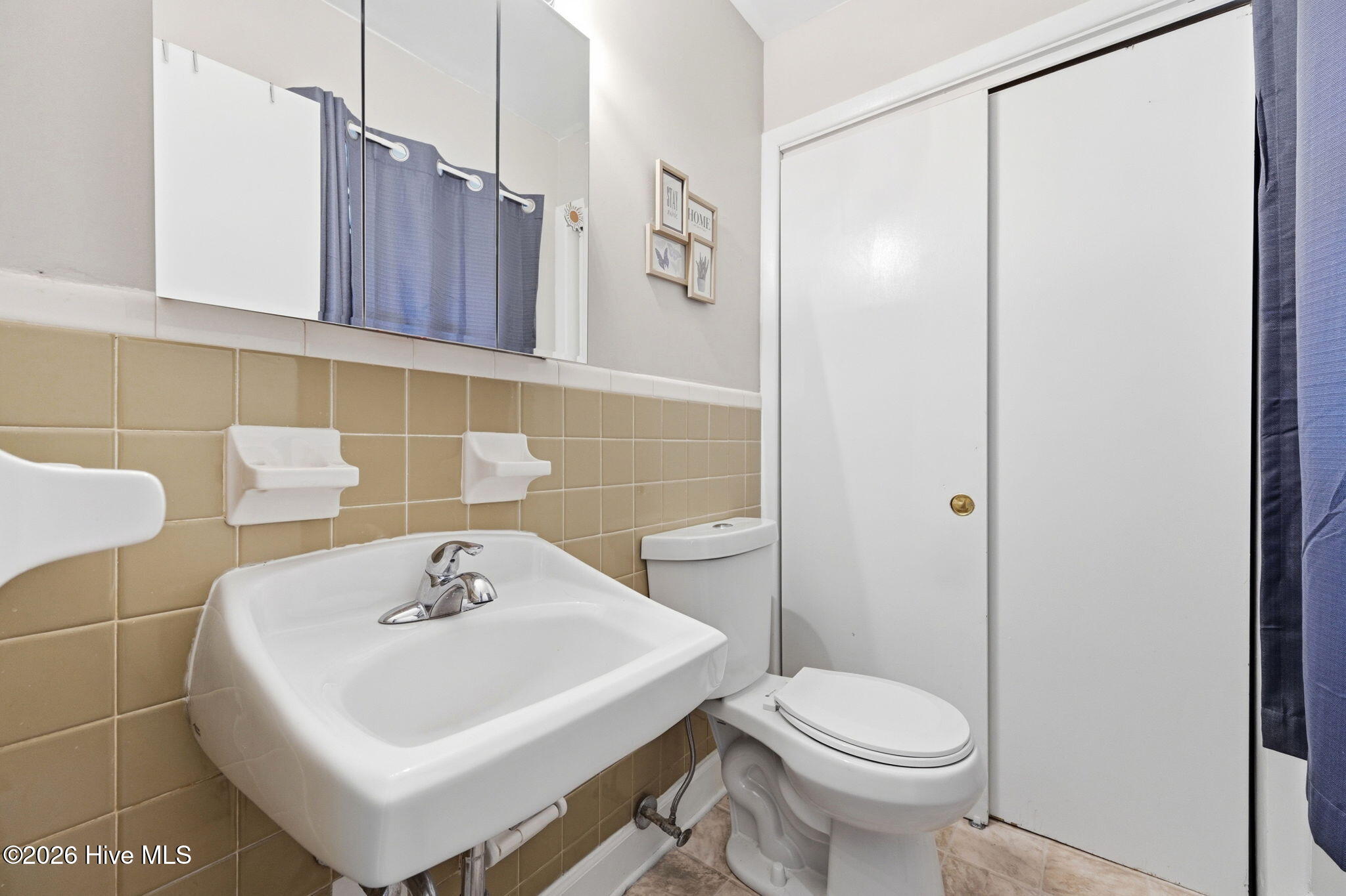 104 Yorkshire Drive Property Photo 12