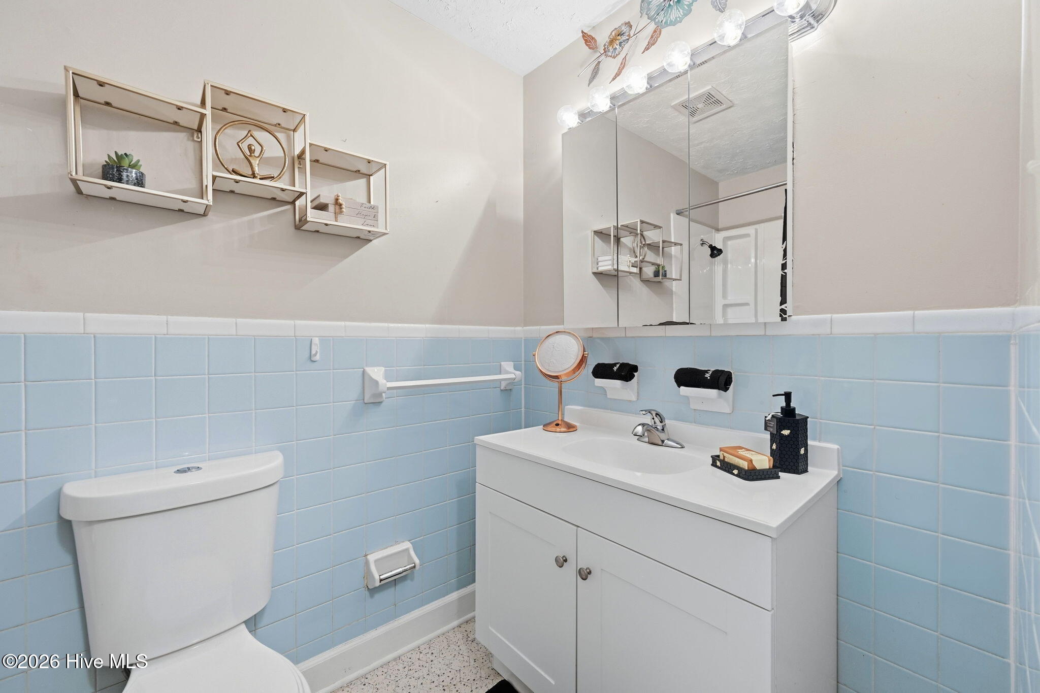 104 Yorkshire Drive Property Photo 20