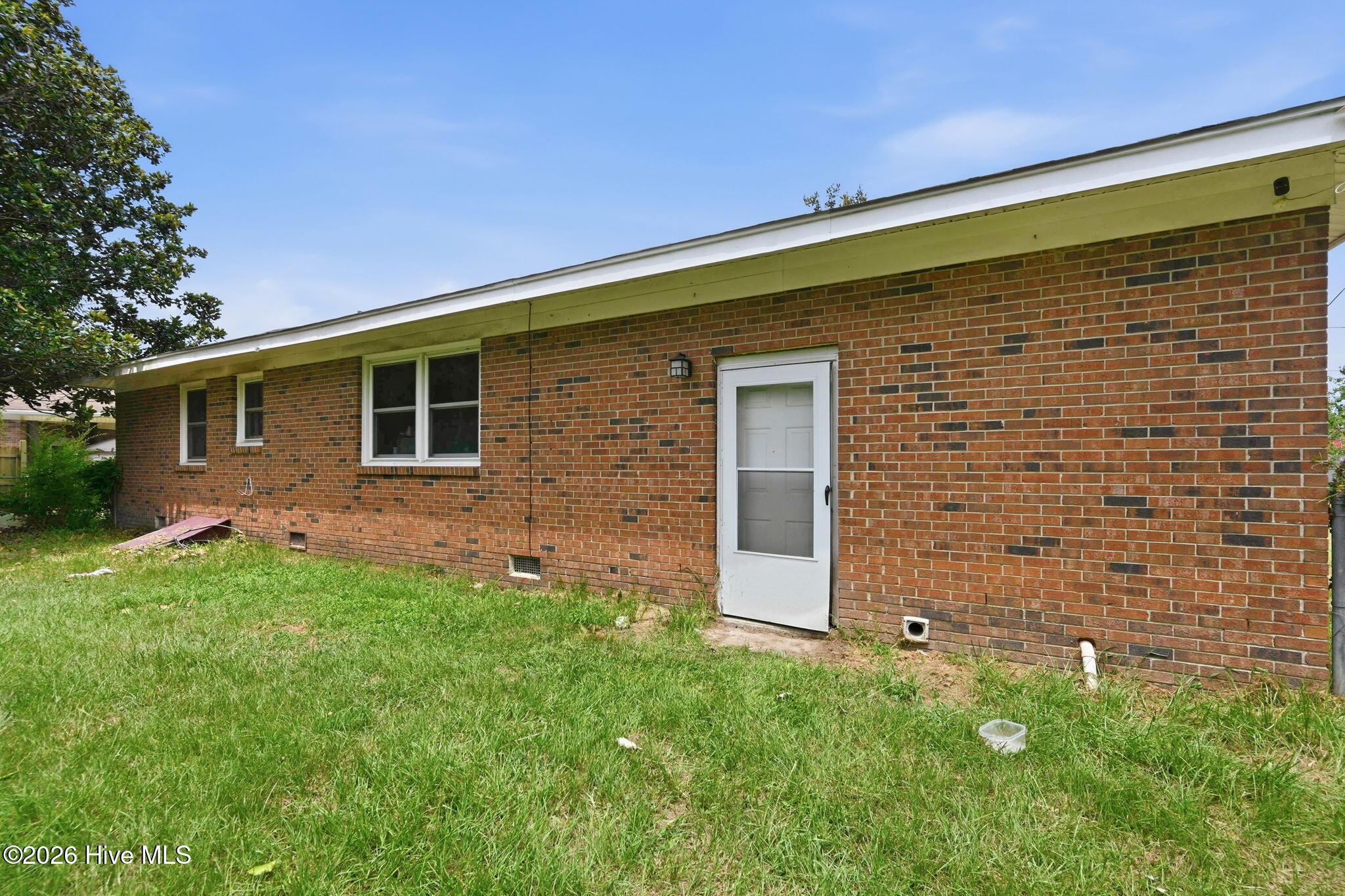104 Yorkshire Drive Property Photo 23